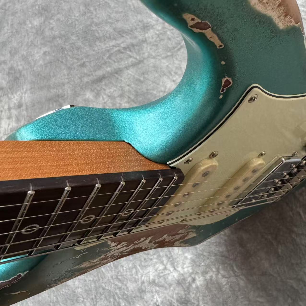 Dhatarattha Performance DST HSS in Ocean Turquoise with RW FB and Nitrocellulose Lacquer Relic