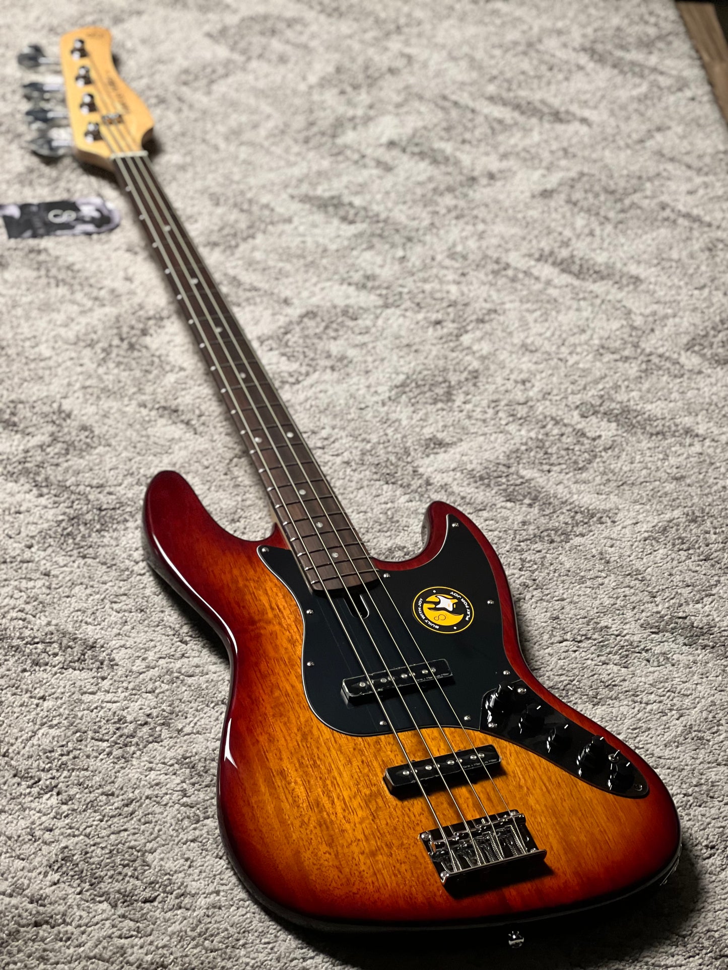 Sire Marcus Miller V3 4 String 2nd Generation in Tobacco Sunburst