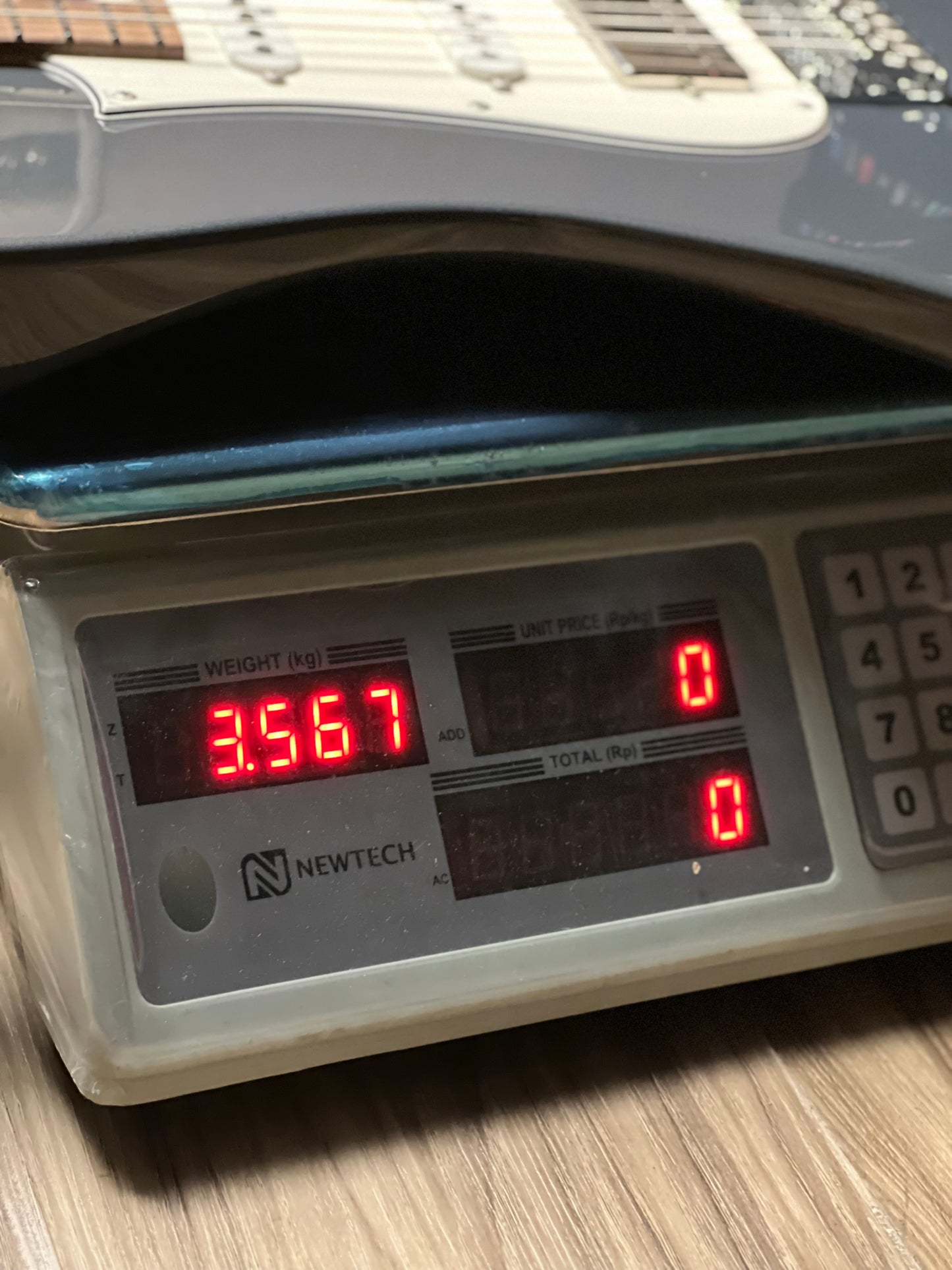 Ibanez Prestige AZ2204NW-GRM in Green Metallic w/Case F2427380