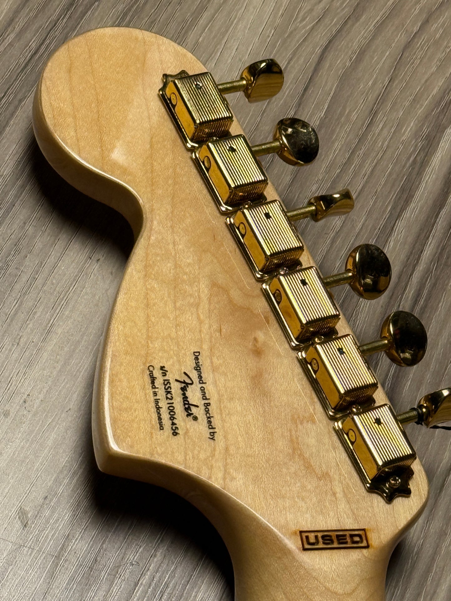 Squier 40th Anniversary Gold Edition Stratocaster in Sienna Sunburst (USED) ISSK21006456