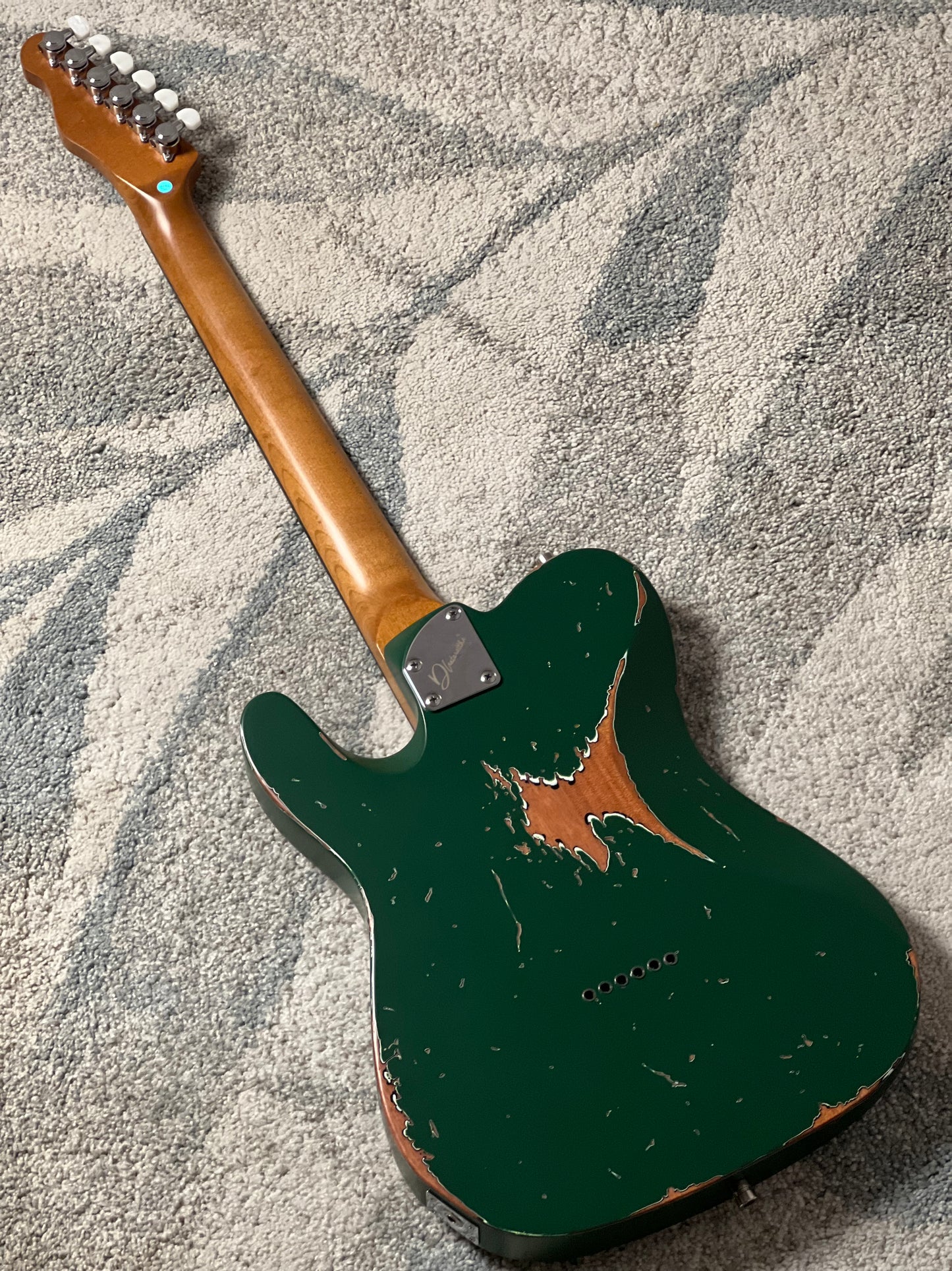 Dhatarattha Performance DTL in Sherwood Green Over Sunburst with RW FB and Nitrocellulose Lacquer