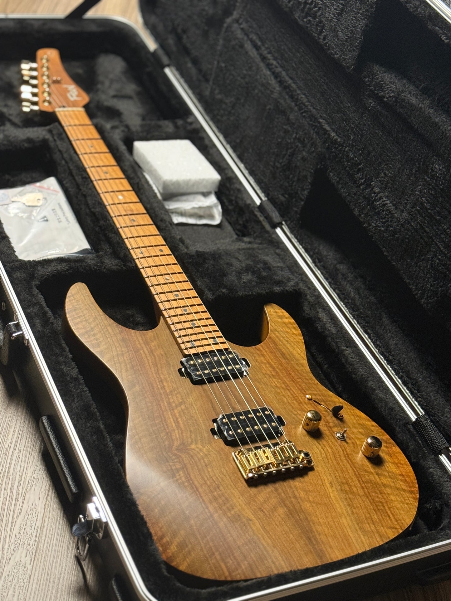 Fujigen FGN EOS2-DU24HH-PB1-RM in Vintage Natural Pay Burman Signature #16