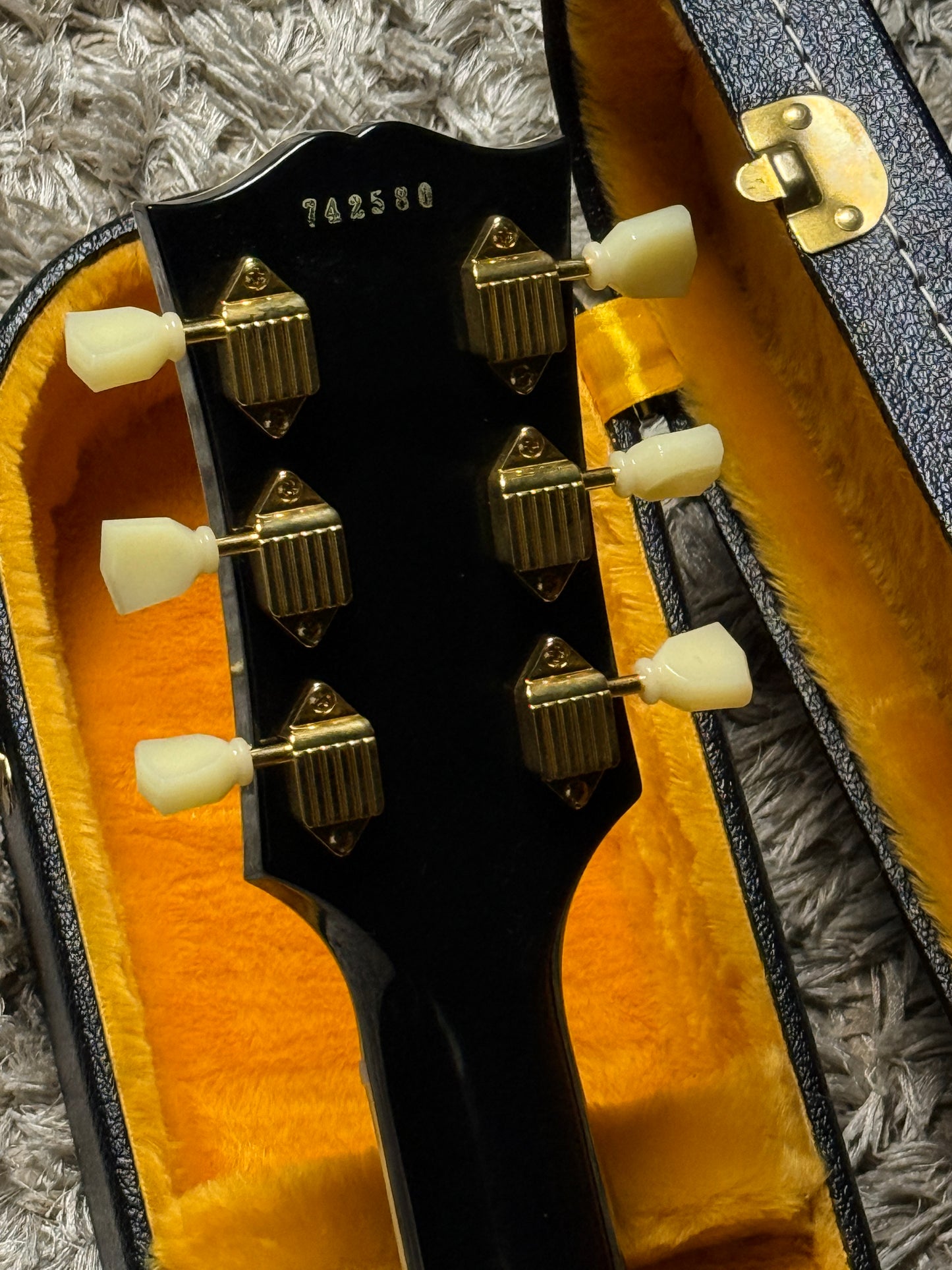 Gibson 1957 Les Paul Custom Reissue 3-Pickup Bigsby in Ebony w/Case 742580