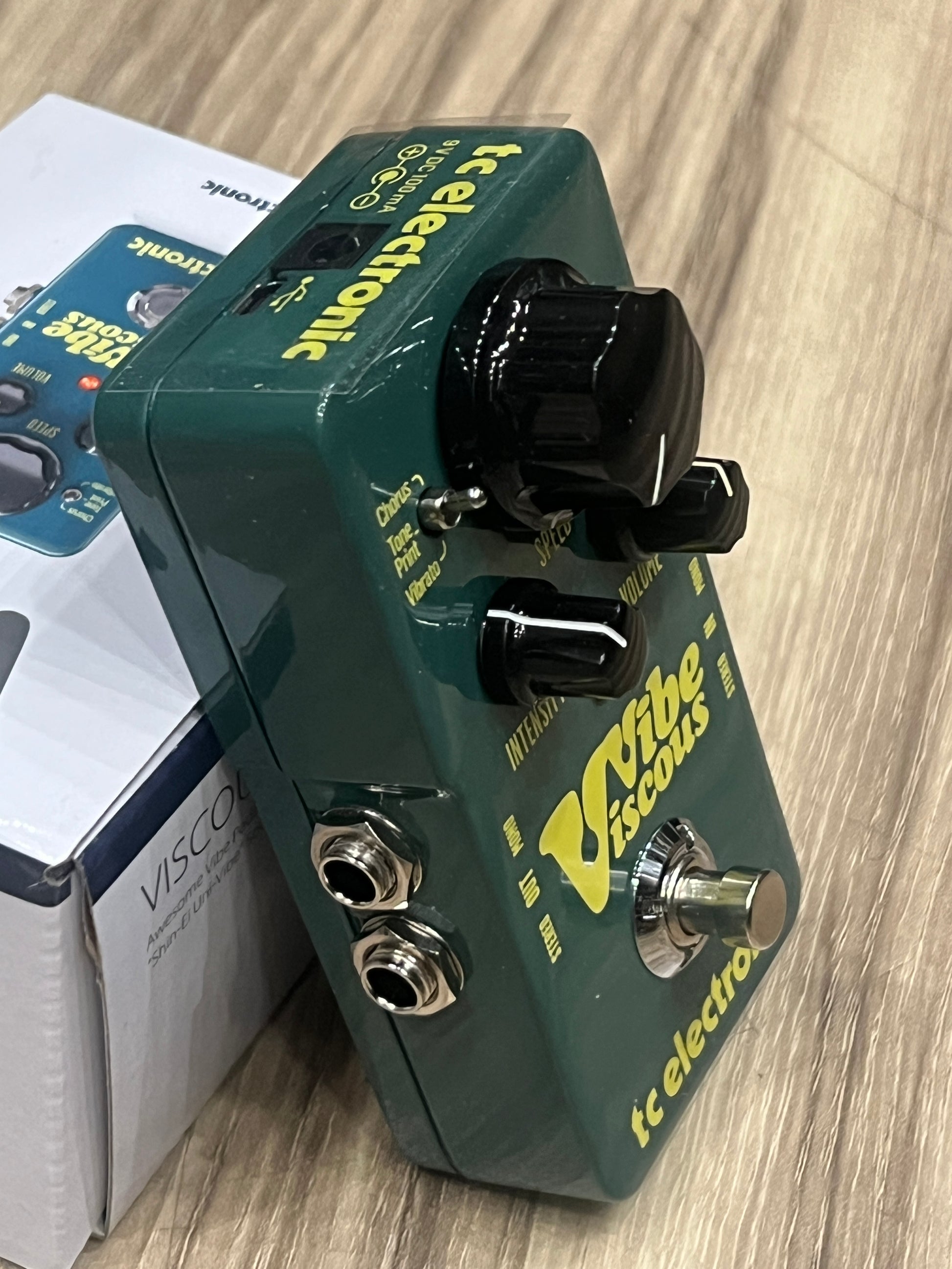 viscous vibe pedal TC Electronic Viscous Vibe – nafiriguitar.com