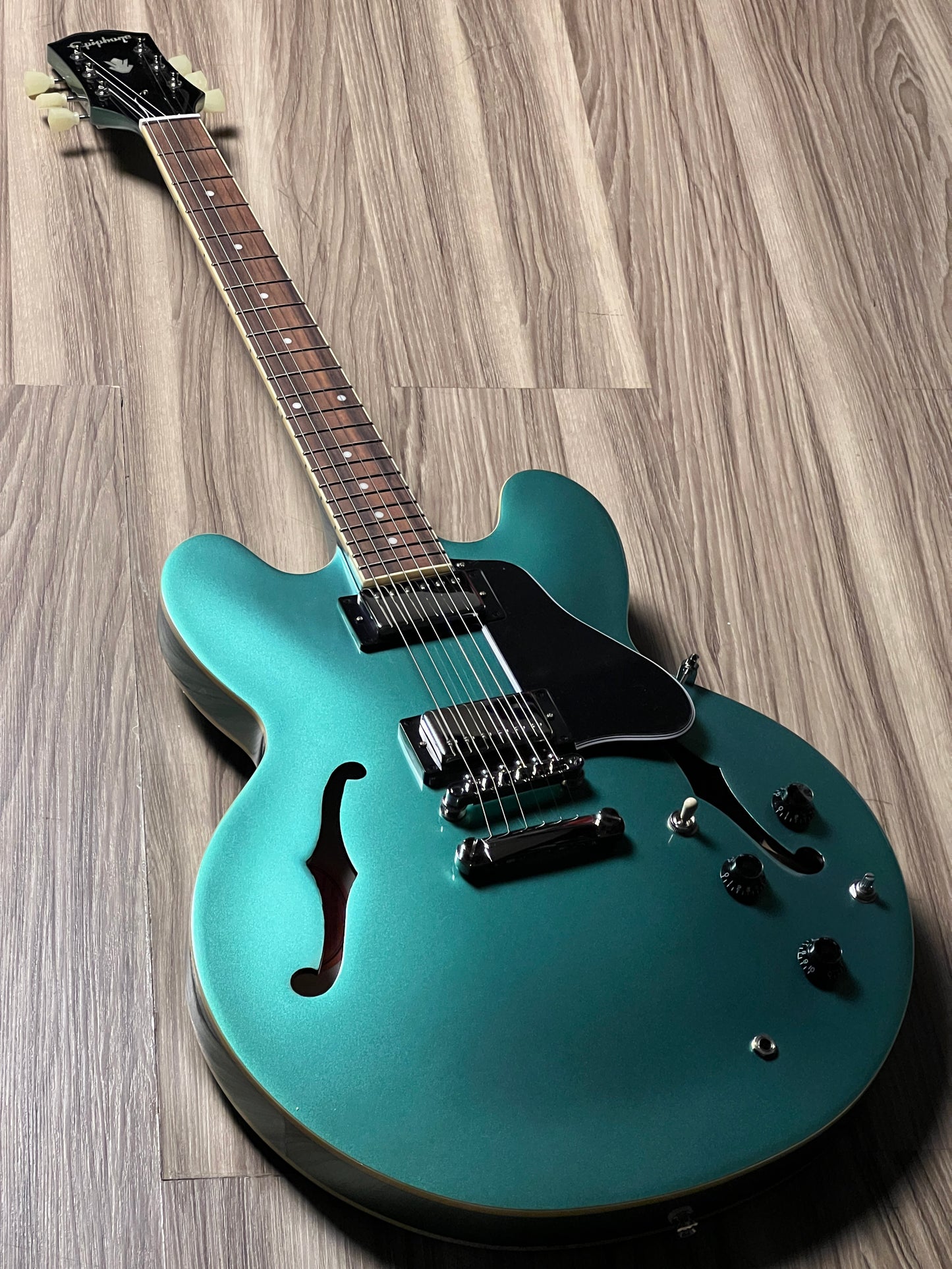 Epiphone ES-335 Traditional Pro in Inverness Green