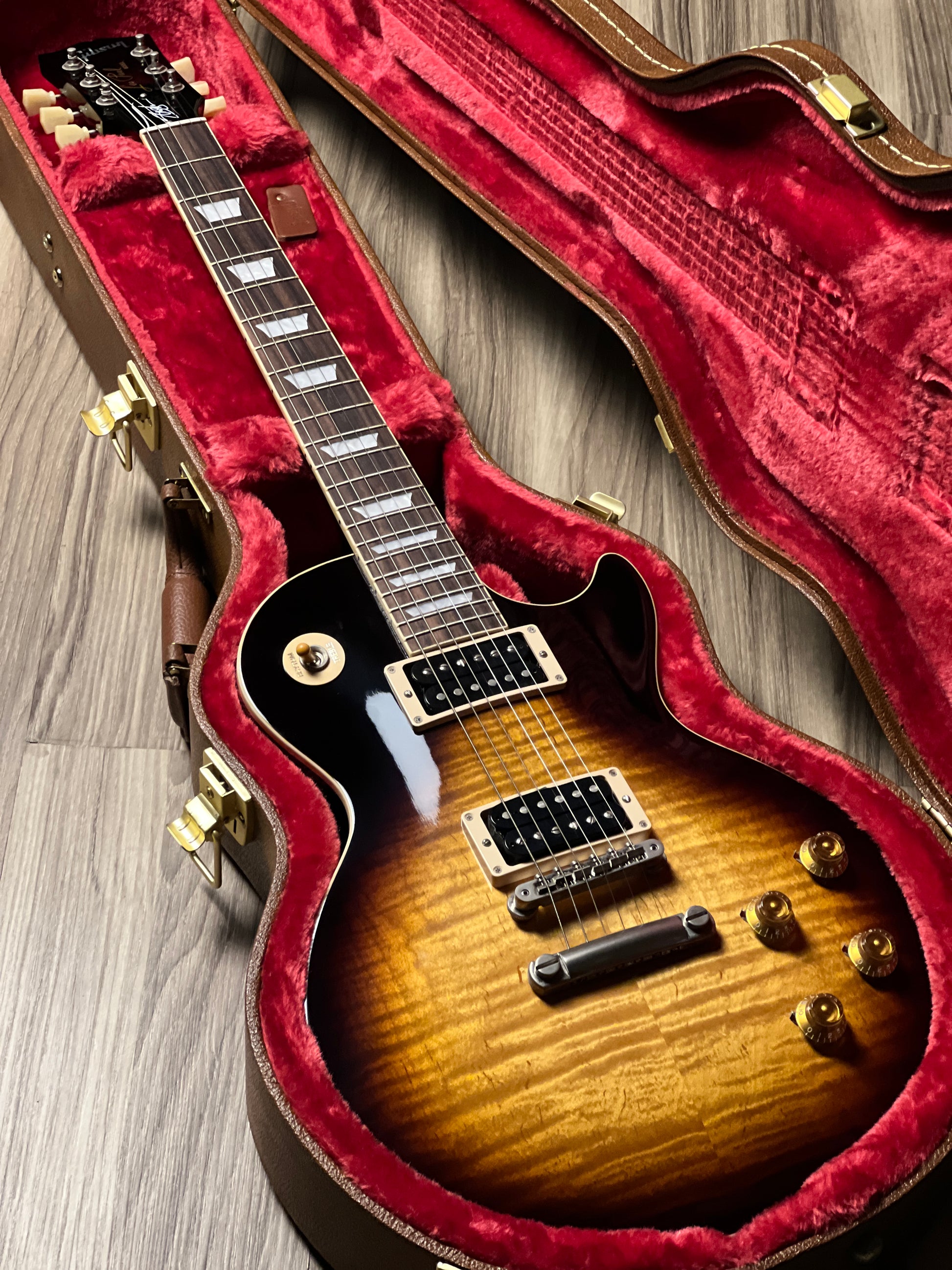 gibson les paul tobacco burst slash Gibson Slash Les Paul Standard in November Burst w/Case 204730357 – nafiriguitar.com gibson les paul tobacco burst slash Gibson Slash Les Paul Standard in November Burst w/Case 204730357 – nafiriguitar.com