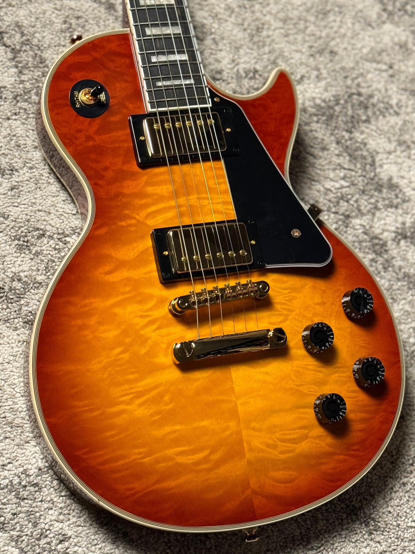 Epiphone Les Paul Custom Quilt in Iced Tea Burst