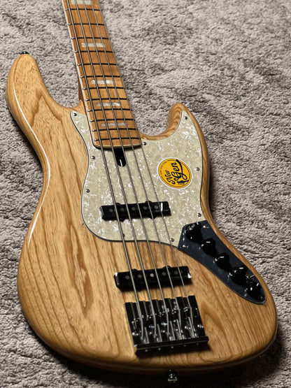 Sire Marcus Miller V8 Swamp Ash 5-String Bass Guitar in Natural With Bag