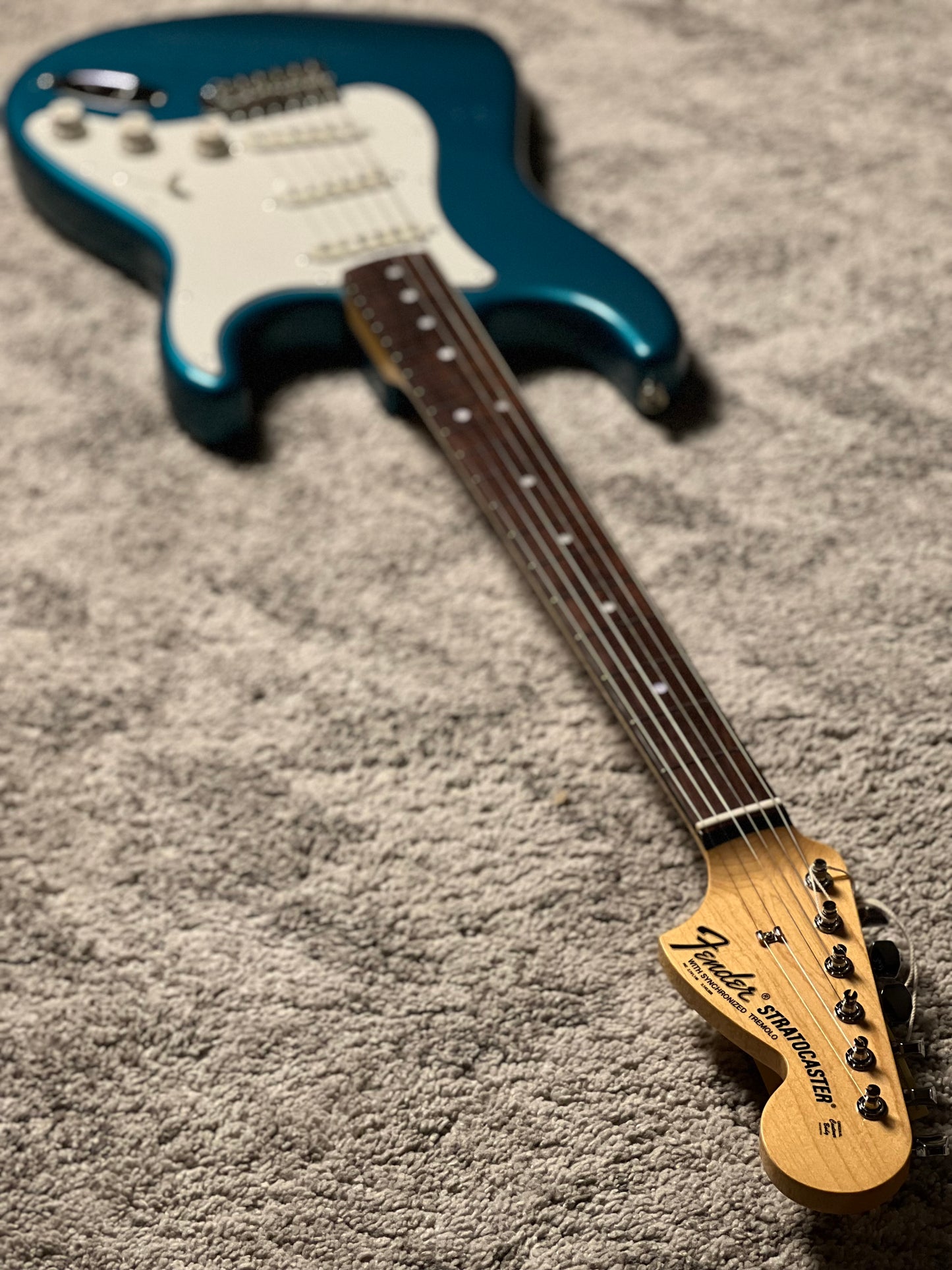 Fender FSR Collection Traditional Late 60s Stratocaster with RW FB in Ocean Turquoise Metallic JD23025934