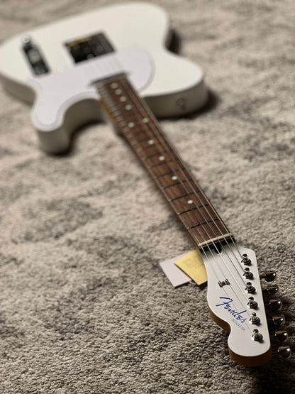 Fender MIJ Limited Telecaster with RW FB in Blanc JD25024767