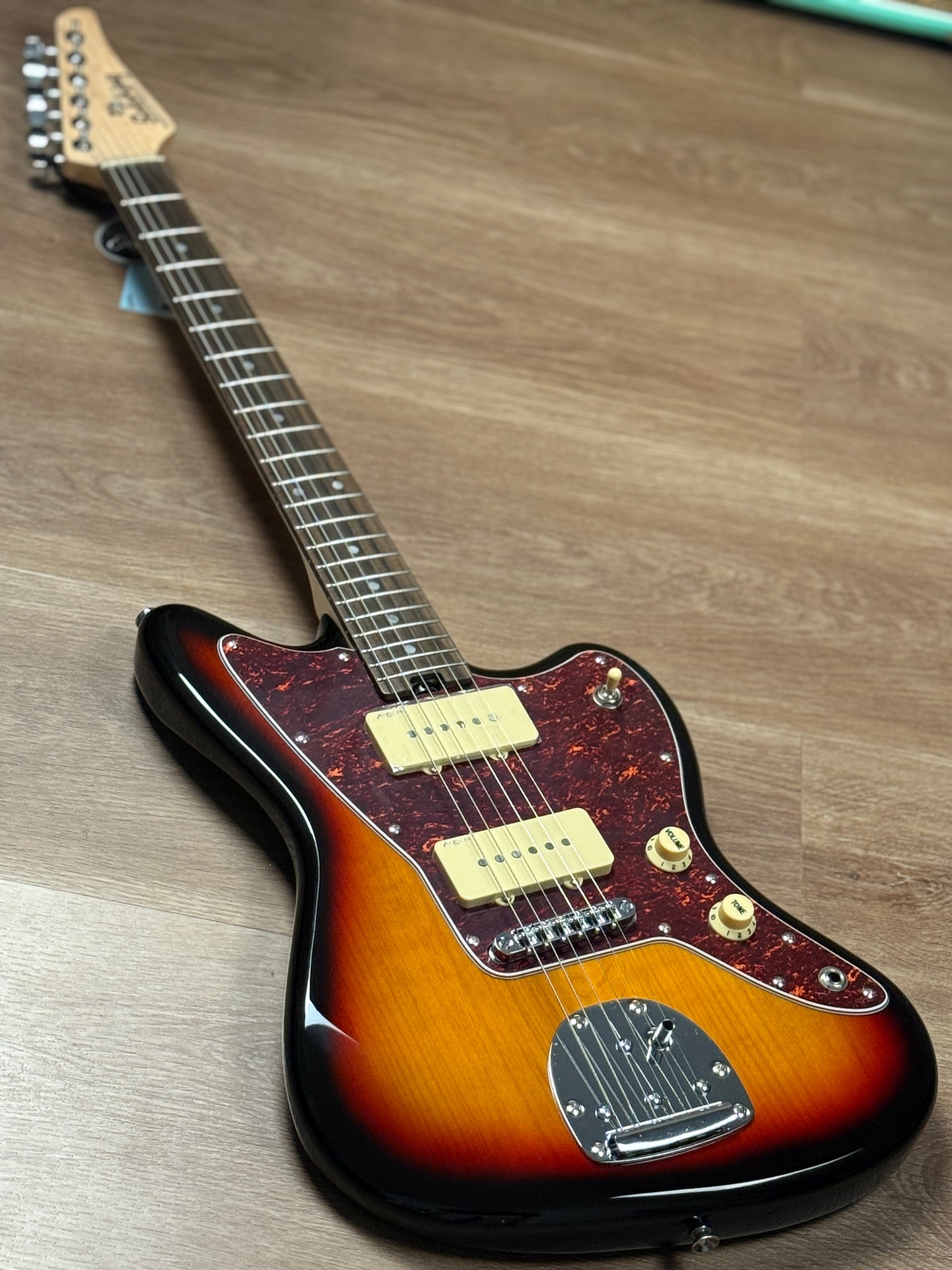 Soloking JM-1 Offset Special with Rosewood FB in 3-Tone Sunburst