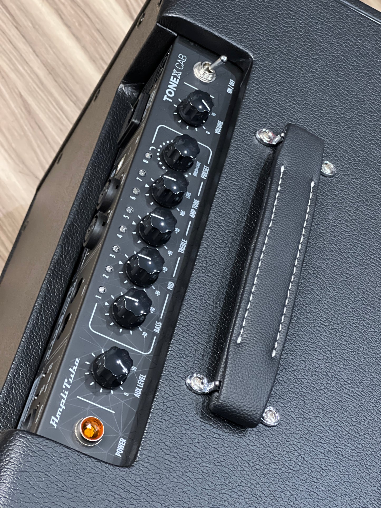 IK Multimedia TONEX Cab 700-watt 1 x 12-inch Powered Speaker Cabinet in Black