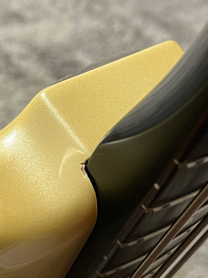 Fender Duff McKagan Precision Bass Guitar with Gigbag with RW FB in Pearl White MX22700286 (B Stock)