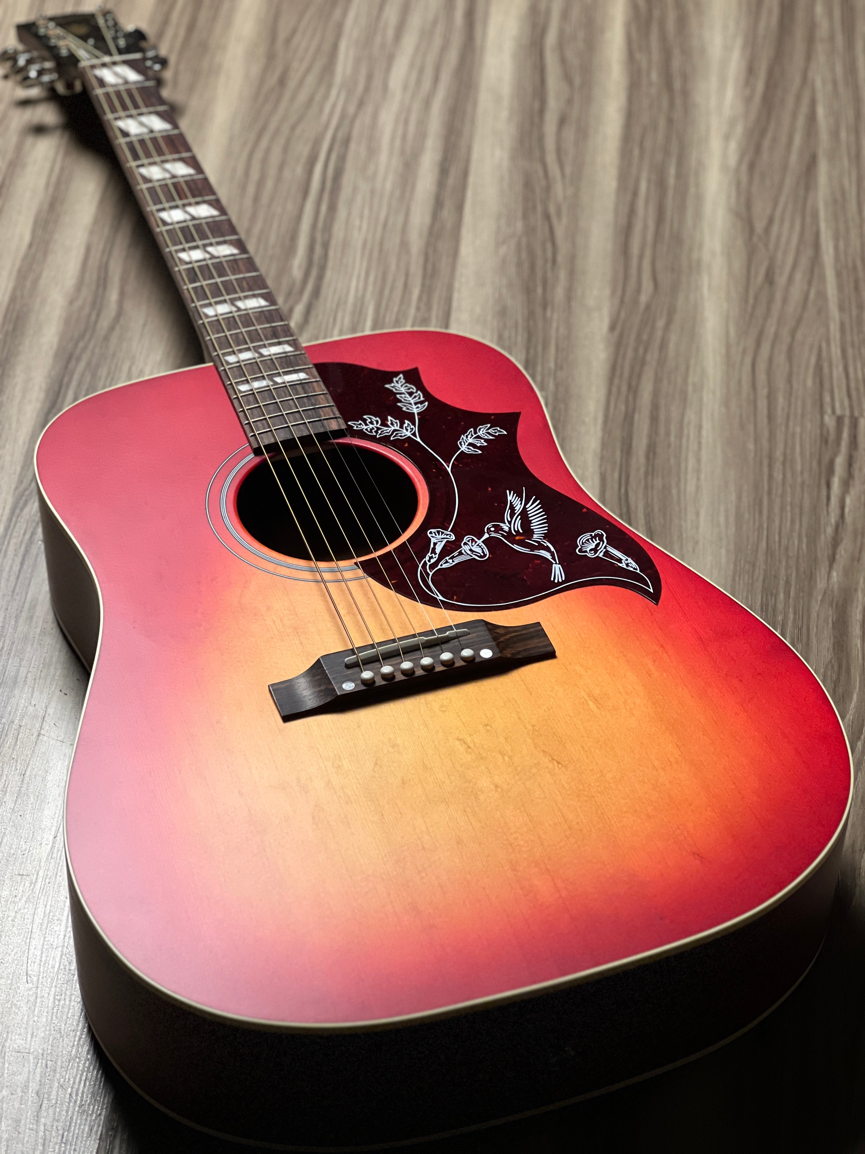 Gibson Hummingbird Special Satin in Vintage Cherry Sunburst w