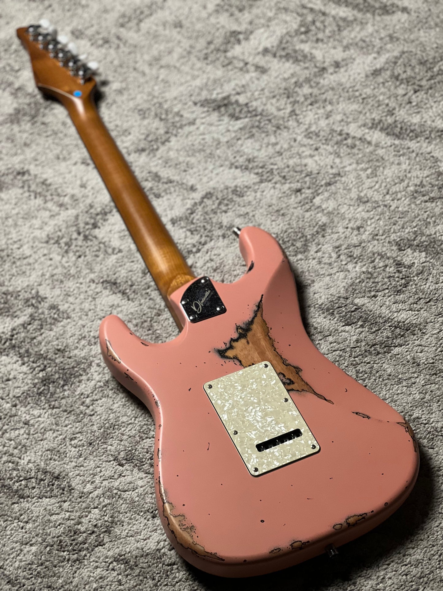 Dhatarattha Classic DST HSS in Shell Pink Over Sunburst with Rosewood FB and Defender Orca Artwork Inlay