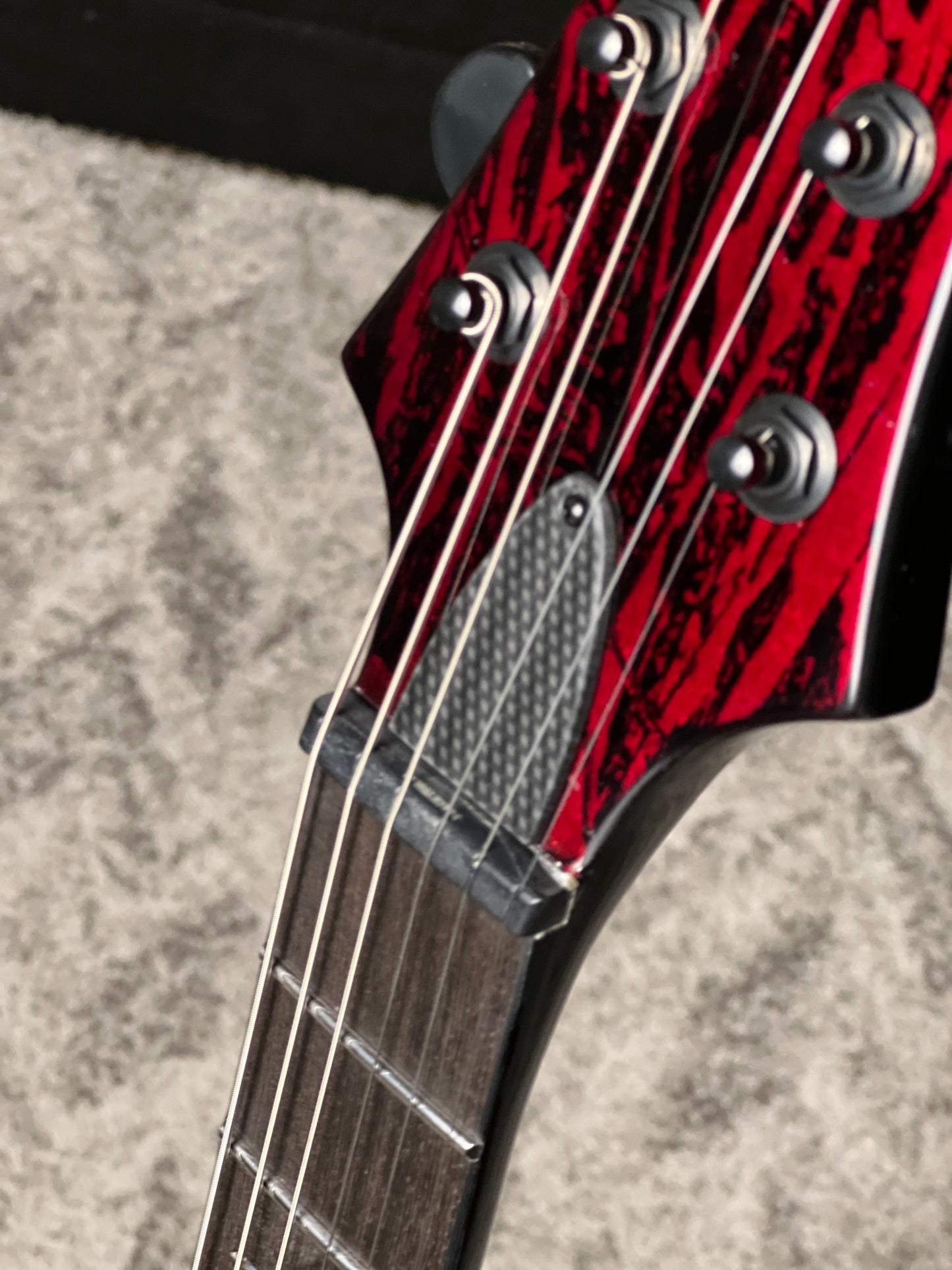 Schecter C-1 Silver Mountain - Blood Moon W21080117
