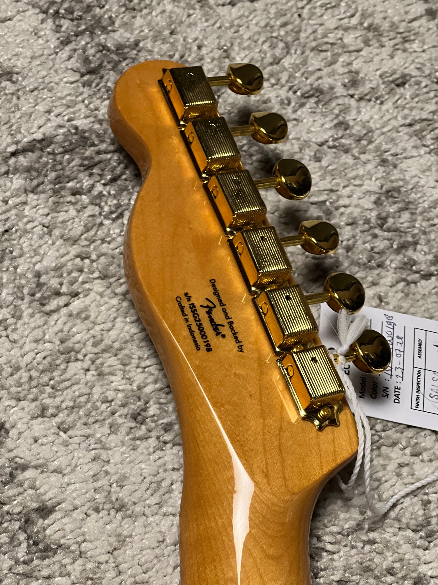 Squier FSR Classic Vibe 50s Telecaster with Maple FB in White Blonde