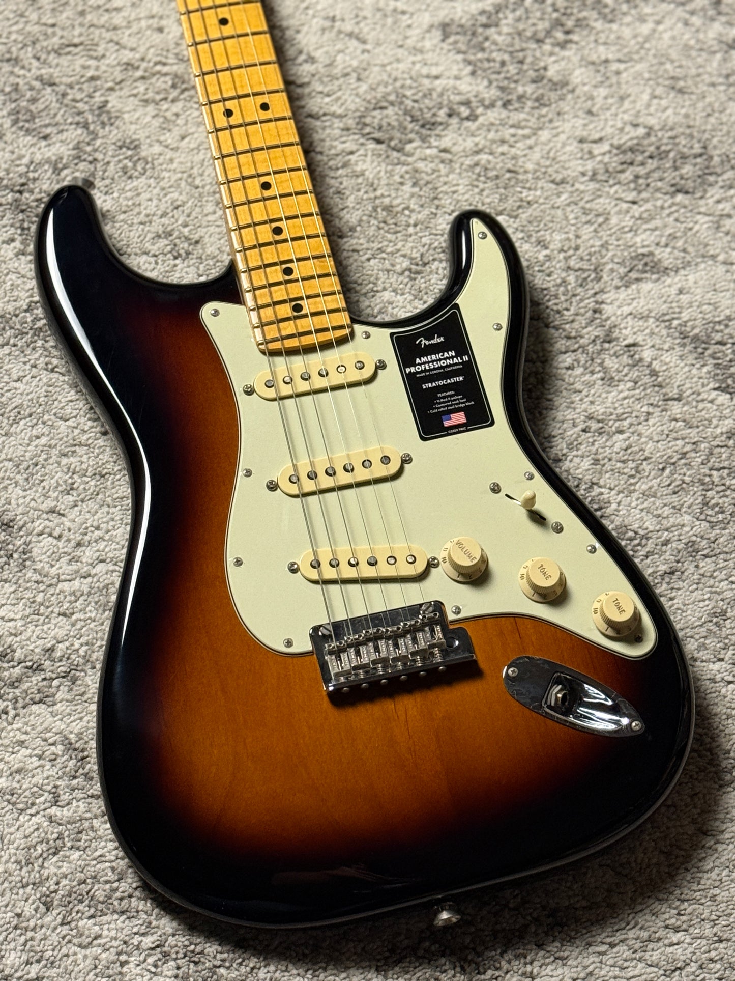 Fender American Professional II Stratocaster with Maple FB Anniversary in 2-Color Sunburst US23087299