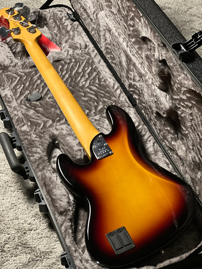 Fender American Ultra Jazz Bass V สี Ultraburst พร้อมฟิงเกอร์บอร์ดไม้ Rosewood 