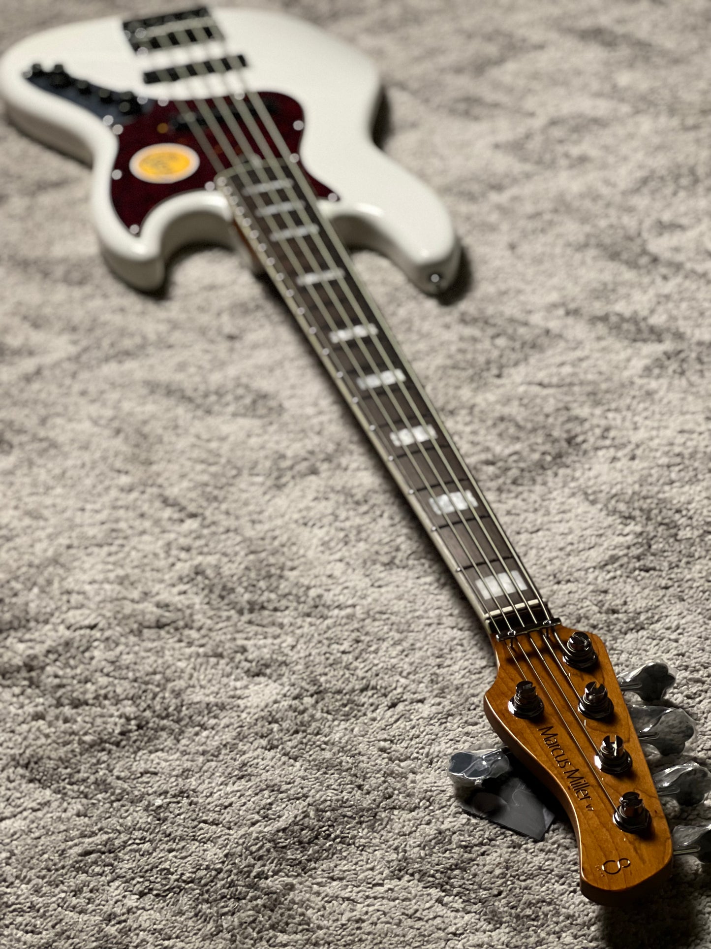 Sire Marcus Miller V7 Alder 5-String Bass Guitar 2nd Gen in Antique White
