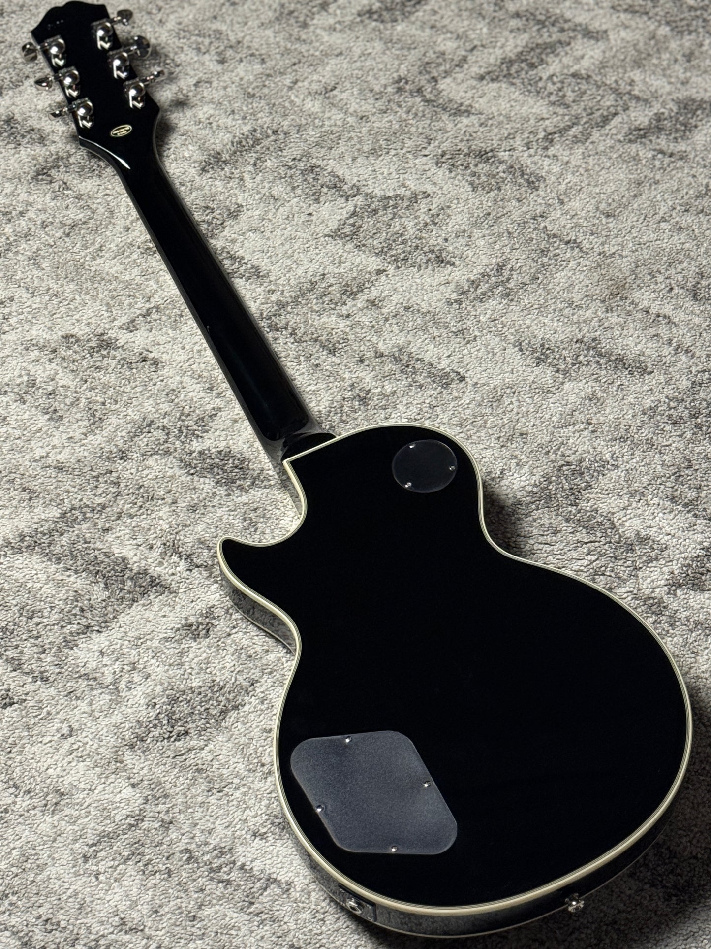 Epiphone Les Paul Custom Bats in Flight in Dark Purple Burst Limited Edition