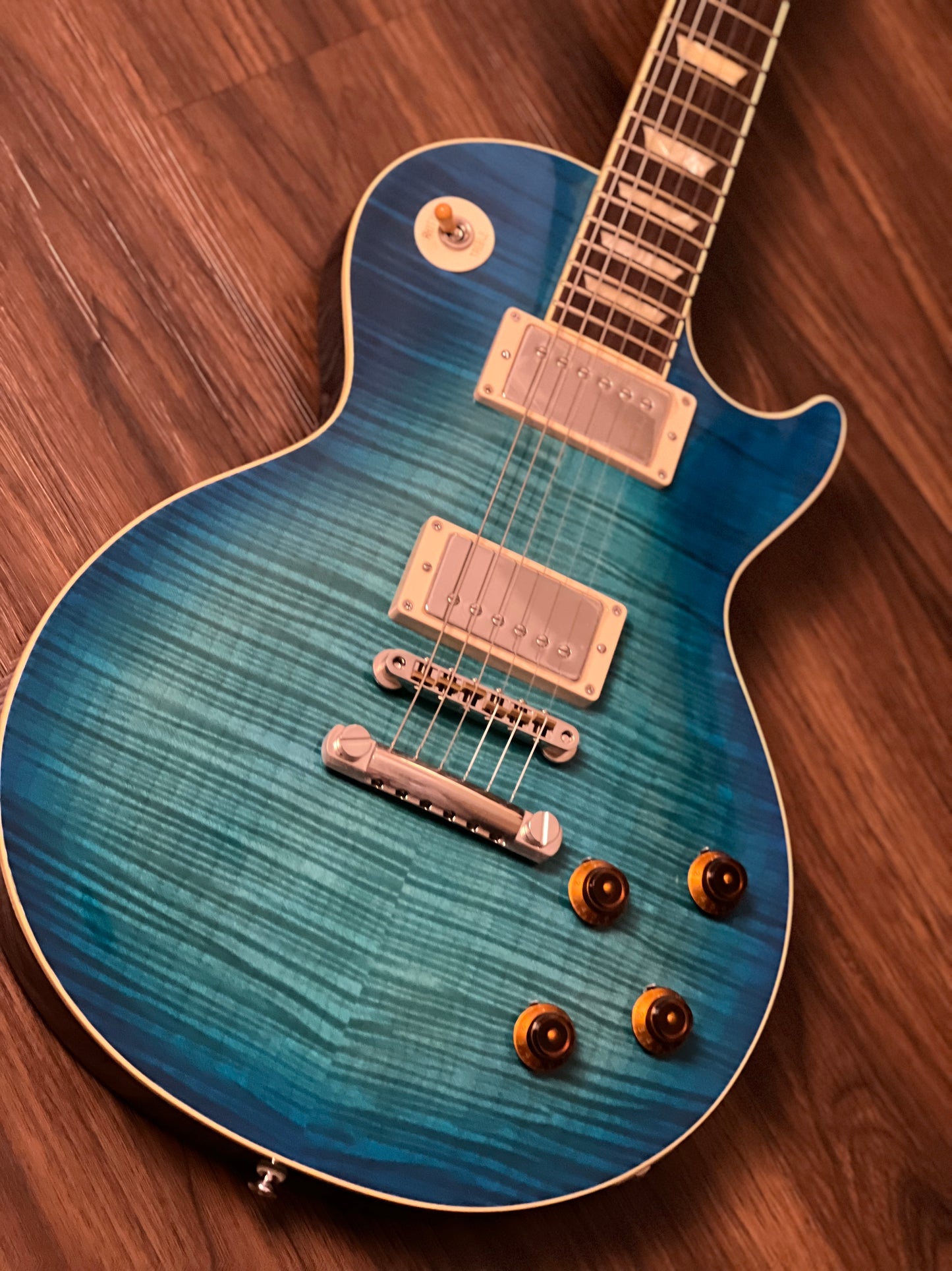 Tokai Love Rock Custom Shop LS-200F 5A OBB Premium Series 5A Solid Flame Top Ocean Blue Burst 2246468