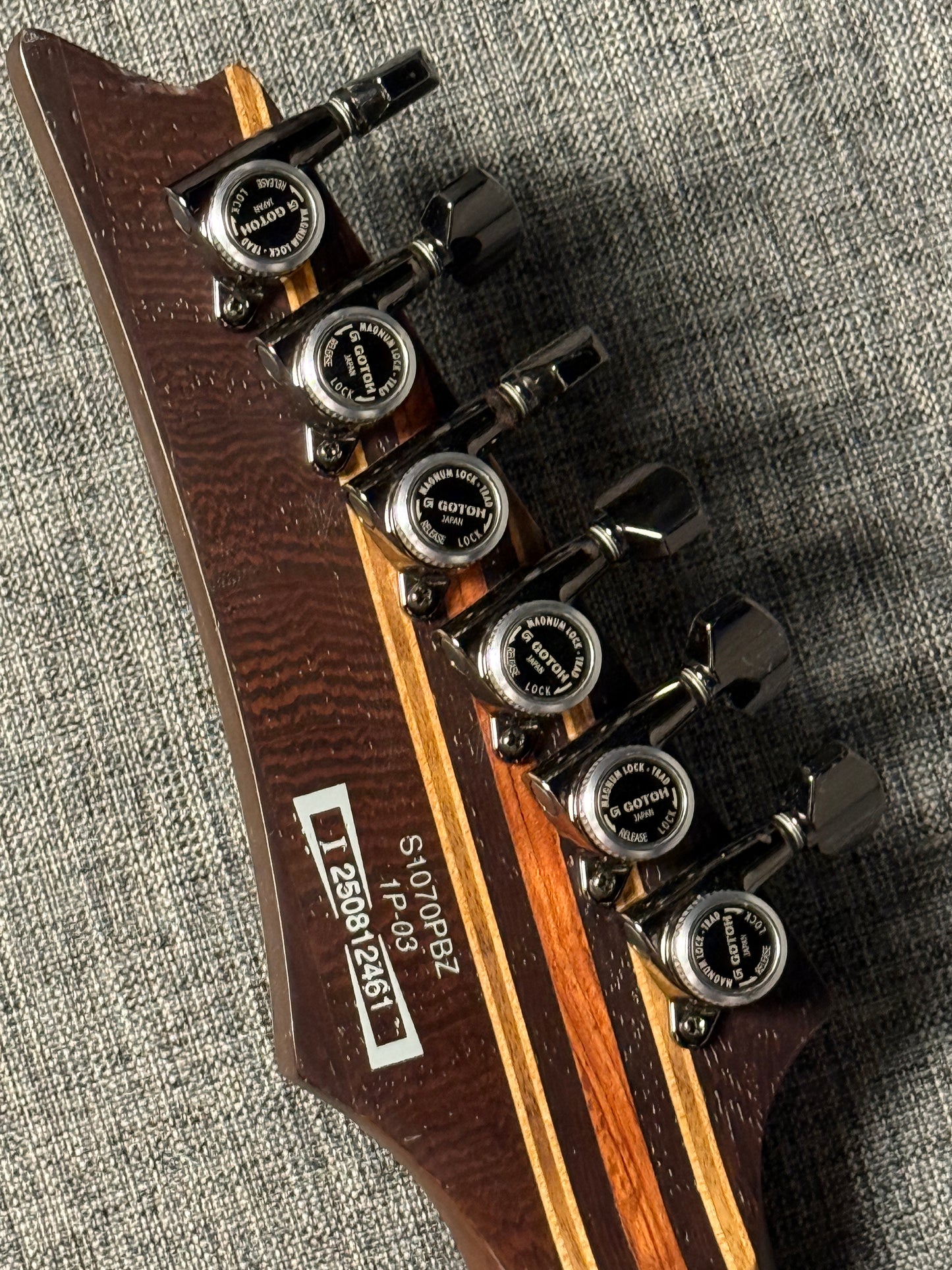 Ibanez Premium S1070PBZ in Charcoal Black Burst 250812461 (USED)