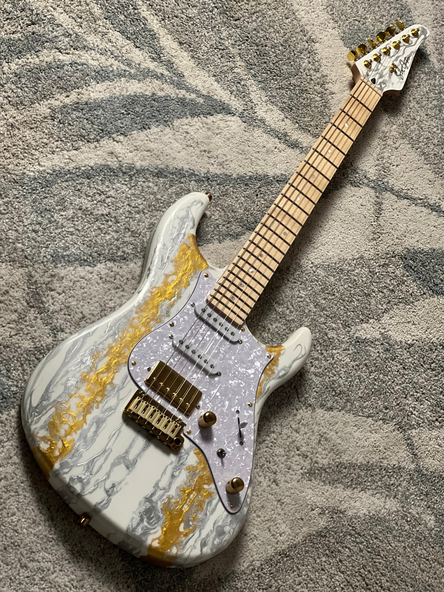 SLX X Dhatarattha Custom DST in White Shmear with Maple FB