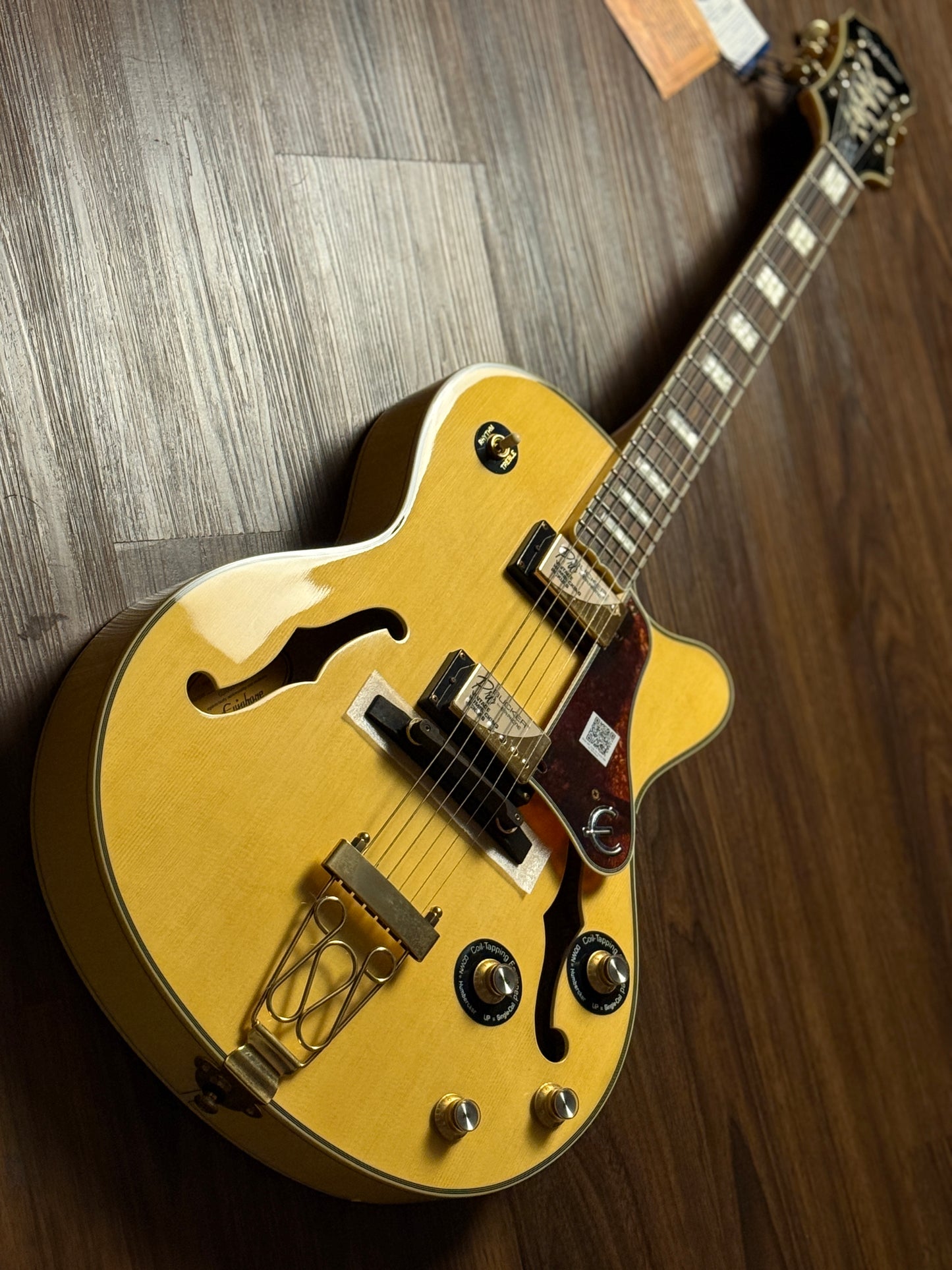 Epiphone Joe Pass Emperor-II PRO - Natural with Flame Maple Side and Back