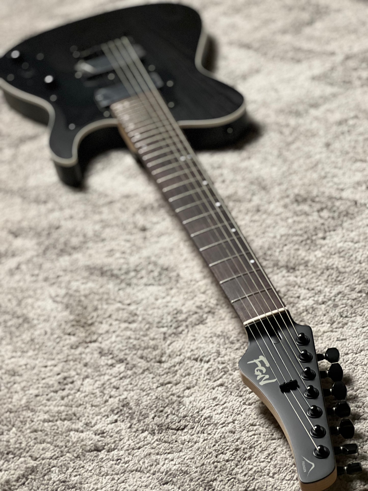 Fujigen FGN Iliad JIL73-ASH-DE-R/OPB in Open Pore Black