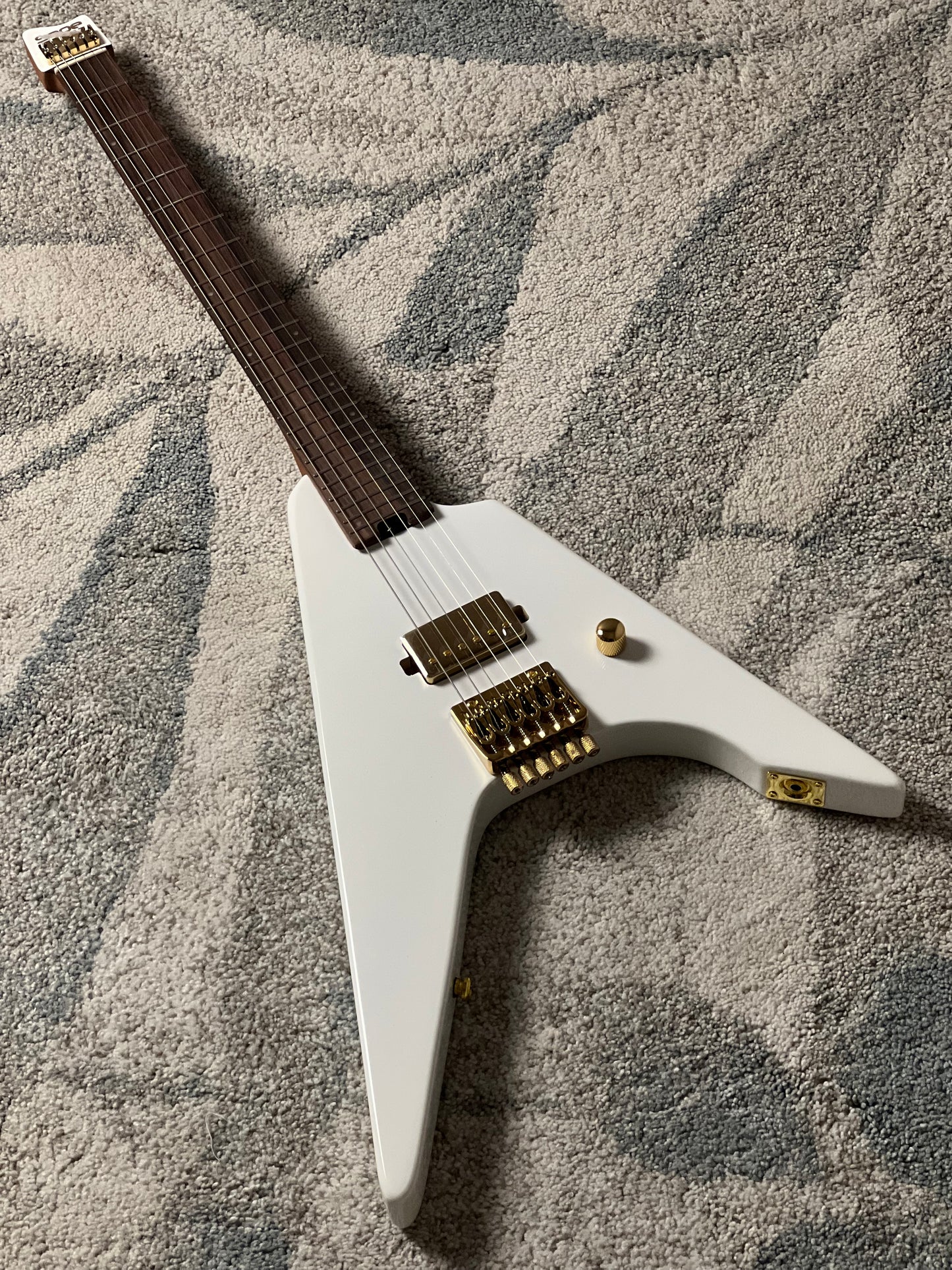 SQOE SEWT709 Headless in White