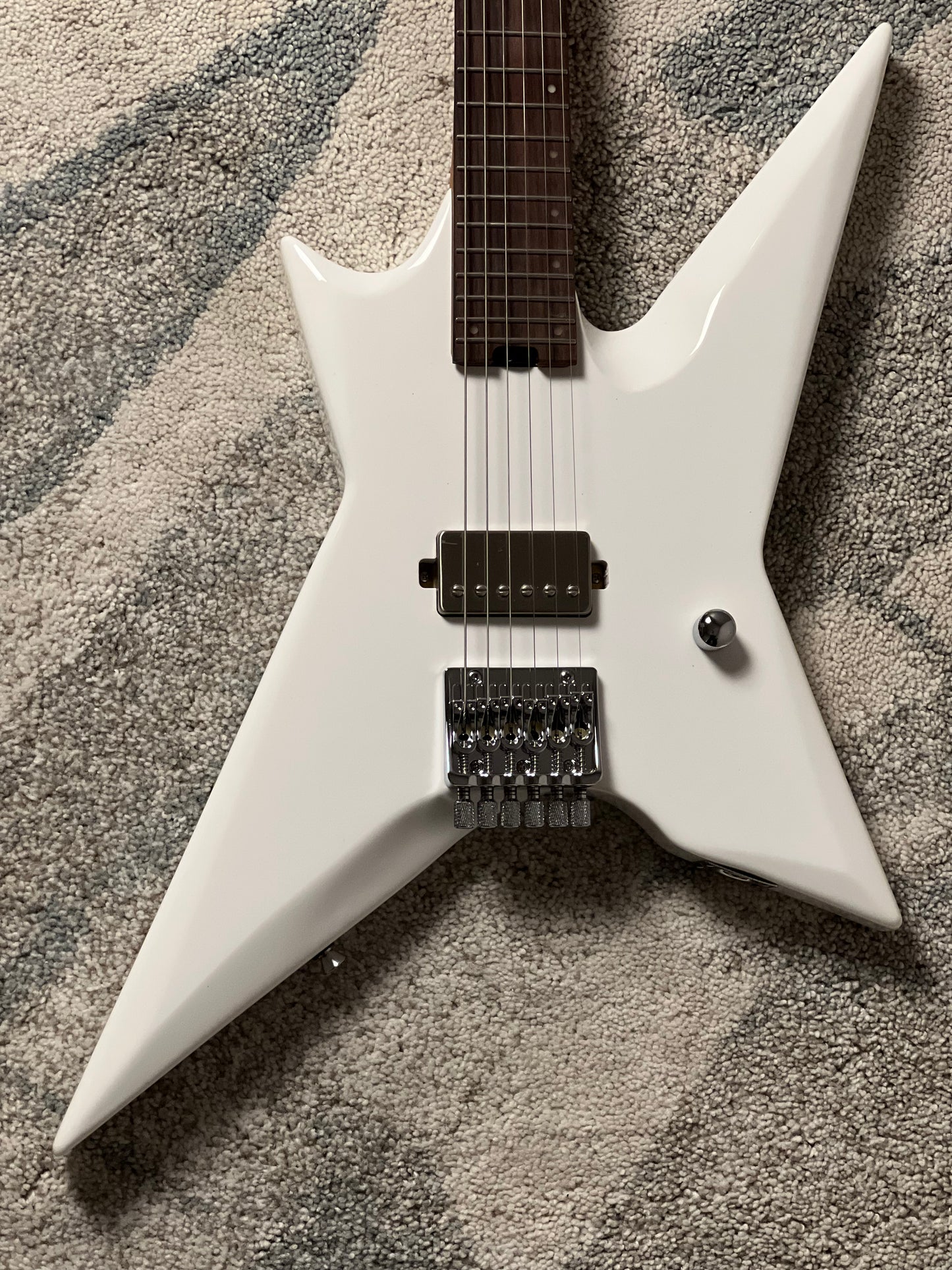 SQOE SEWT708 Headless in White