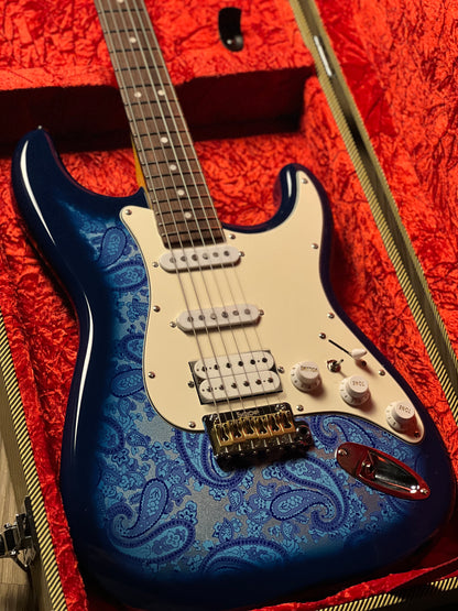 SQOE SEST1100 HSS Custom Shop Series in Blue Paisley Limited Edition with Hardshell Case