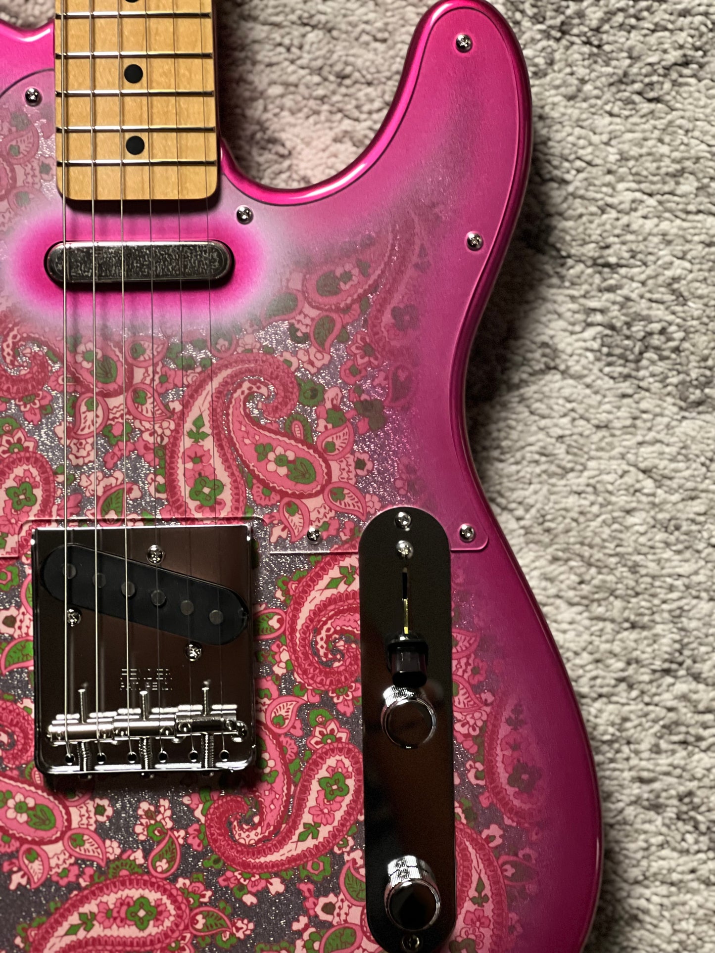Fender MIJ Limited Telecaster with Maple FB in Pink Paisley JD25024865