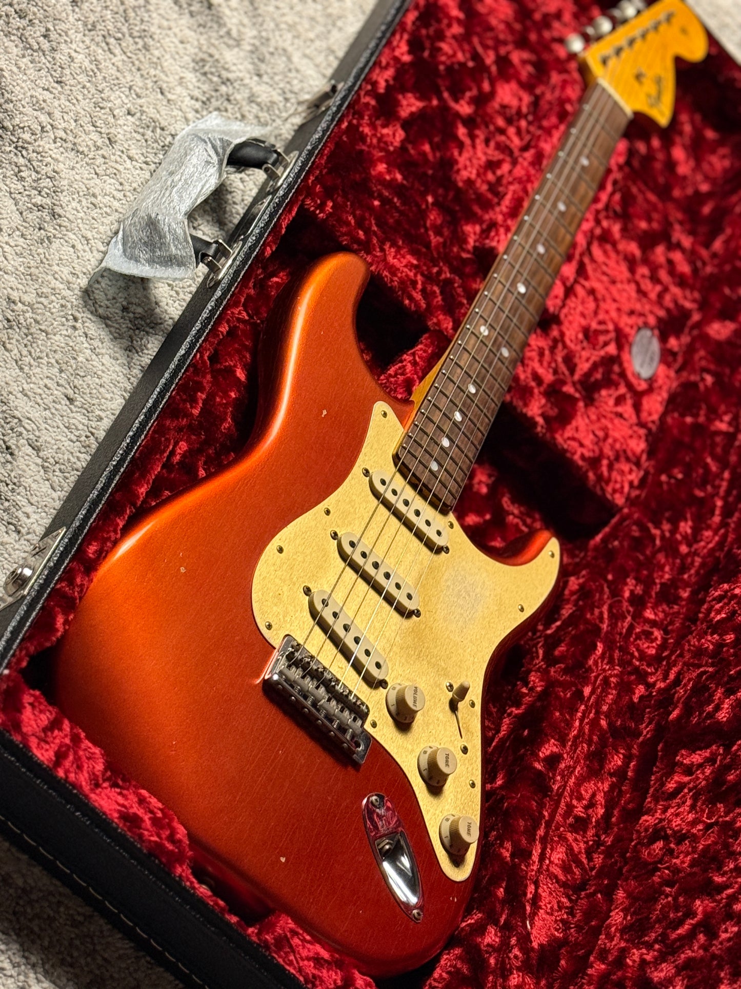Fender Custom Shop 1966 Stratocaster Journeyman Relic in Faded Candy Apple Red 2019 CZ544127