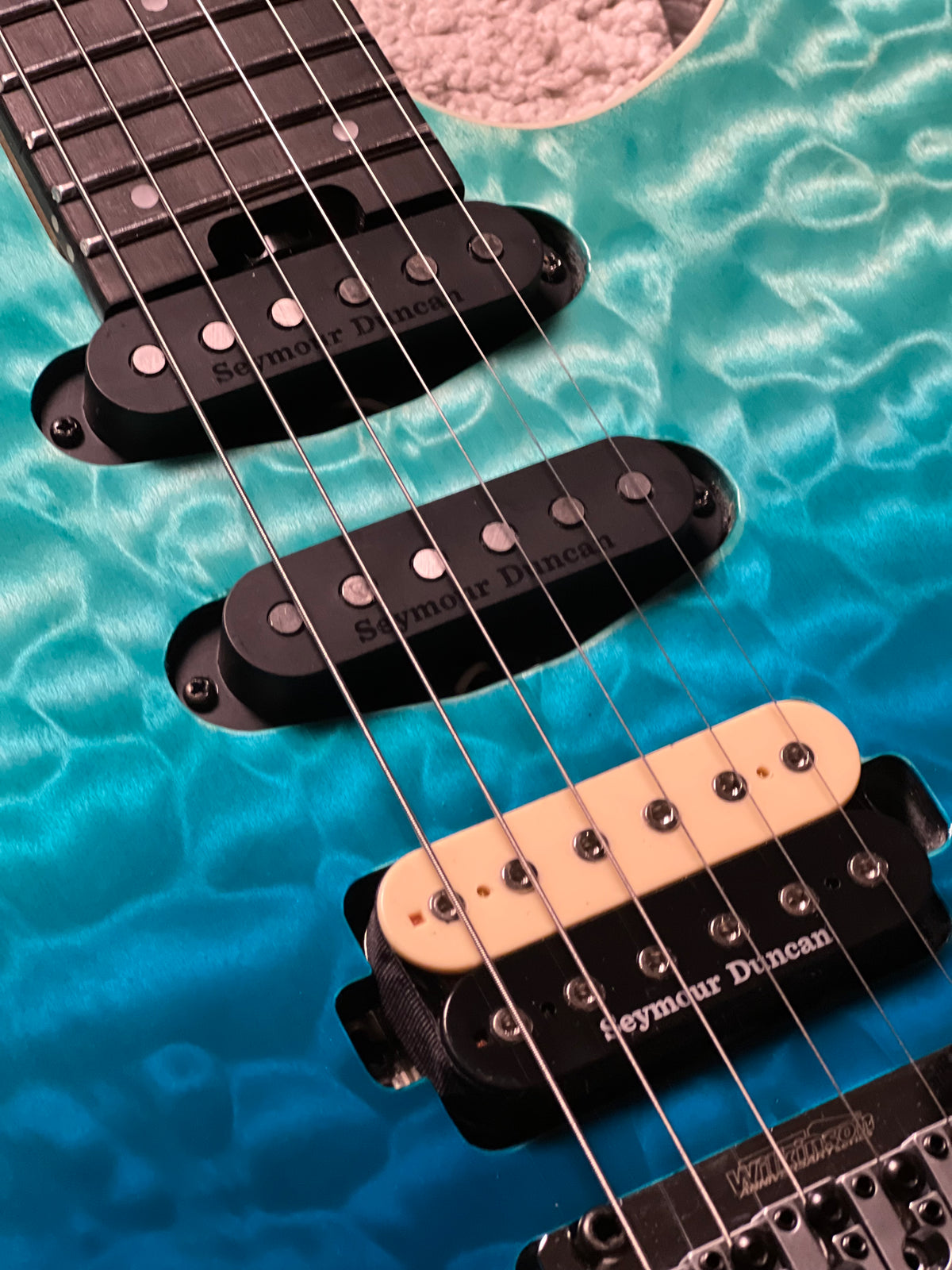 Charvel Pro-Mod Plus Dinky DK24 HSS QM in Blue Curaçao ICC2602200 (USED)