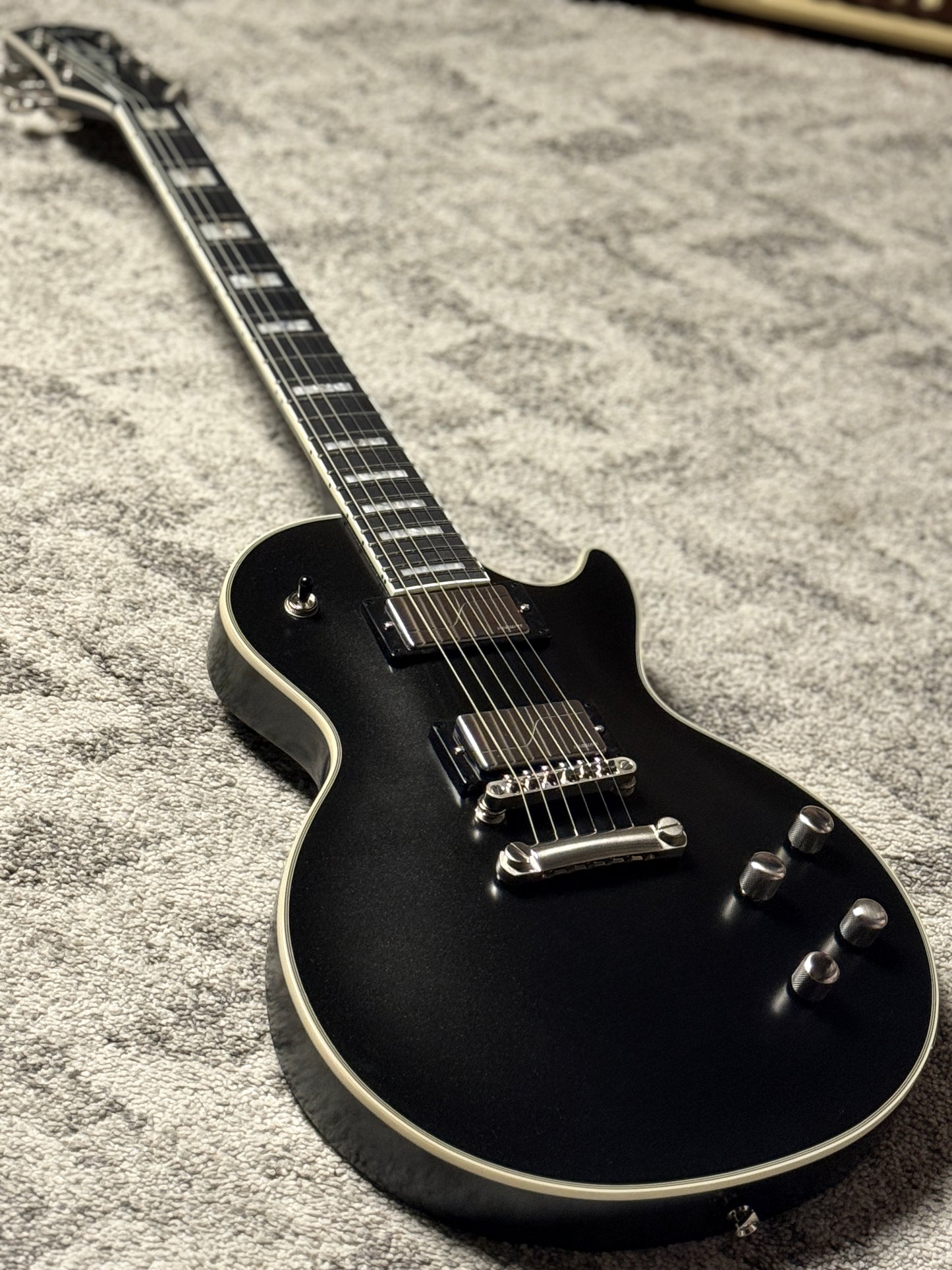 Epiphone Les Paul Prophecy in Aged Jet Black Metallic