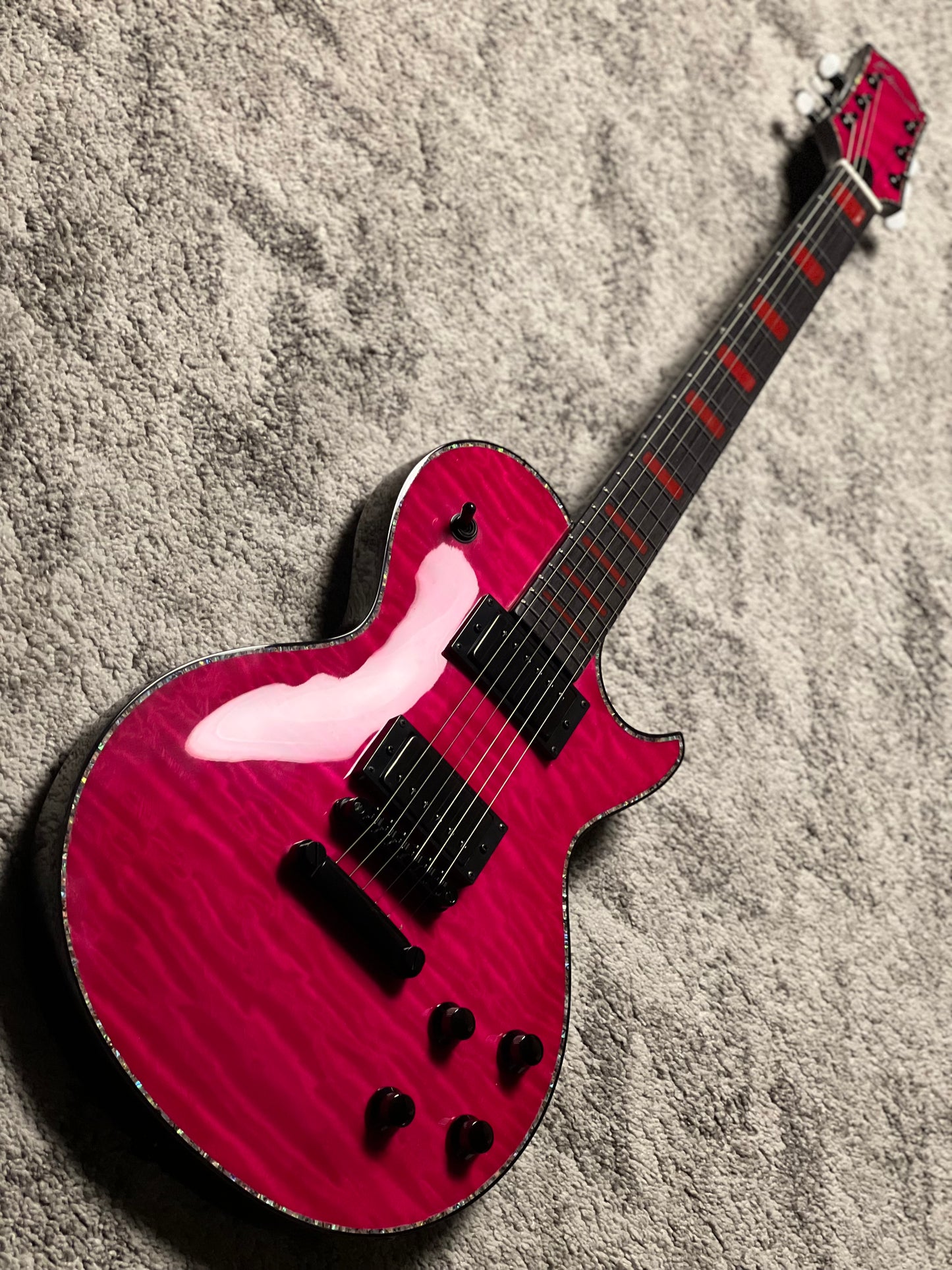 Dhatarattha Custom DLP in Trans Magenta with 5A Quilt Top