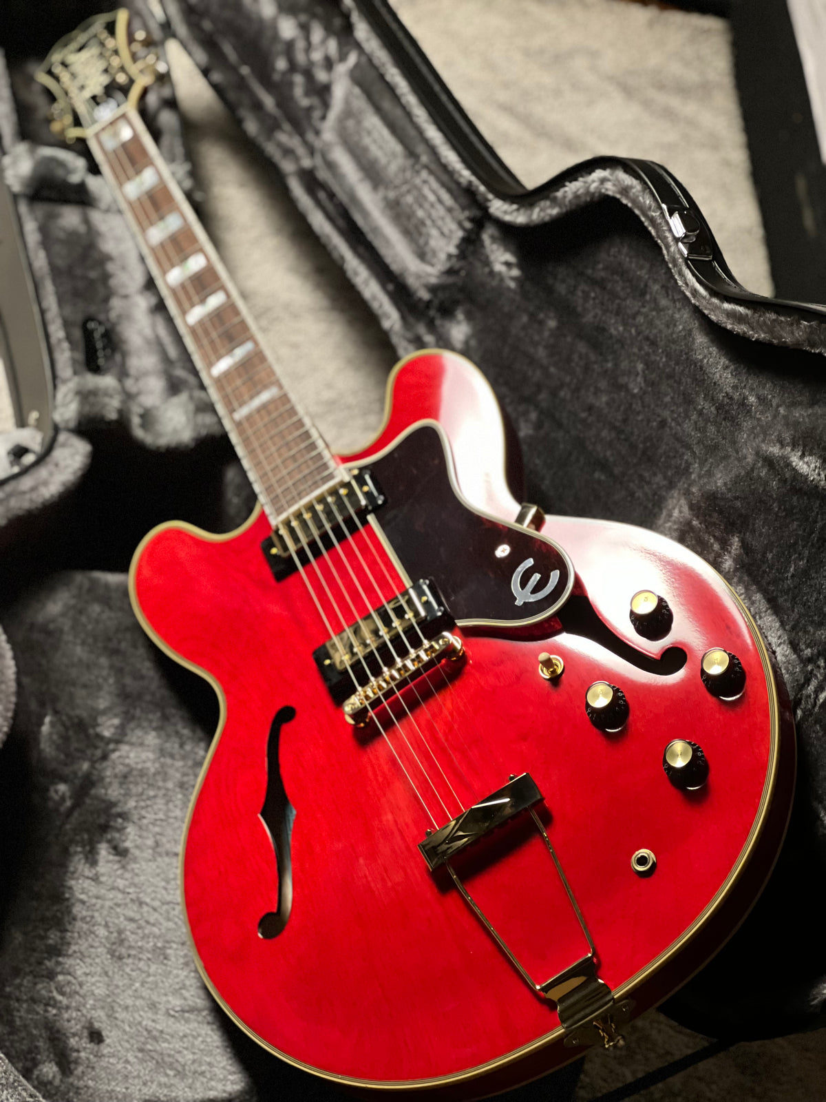 Epiphone Masterbilt Gem Archer Sheraton Electric Guitar in Cherry Red 26011512332