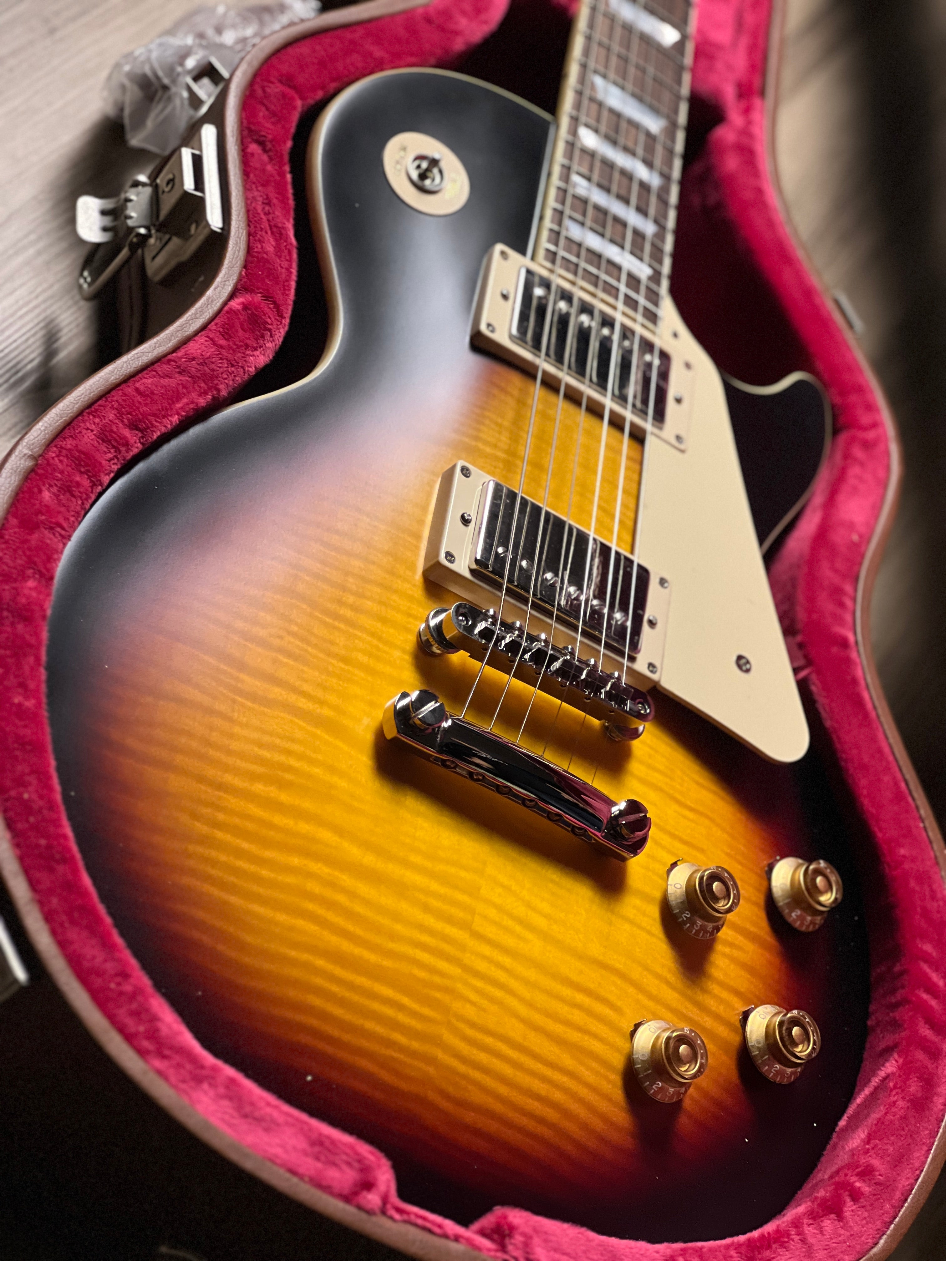 Epiphone 1959 Les Paul Standard in Tobacco Burst VOS