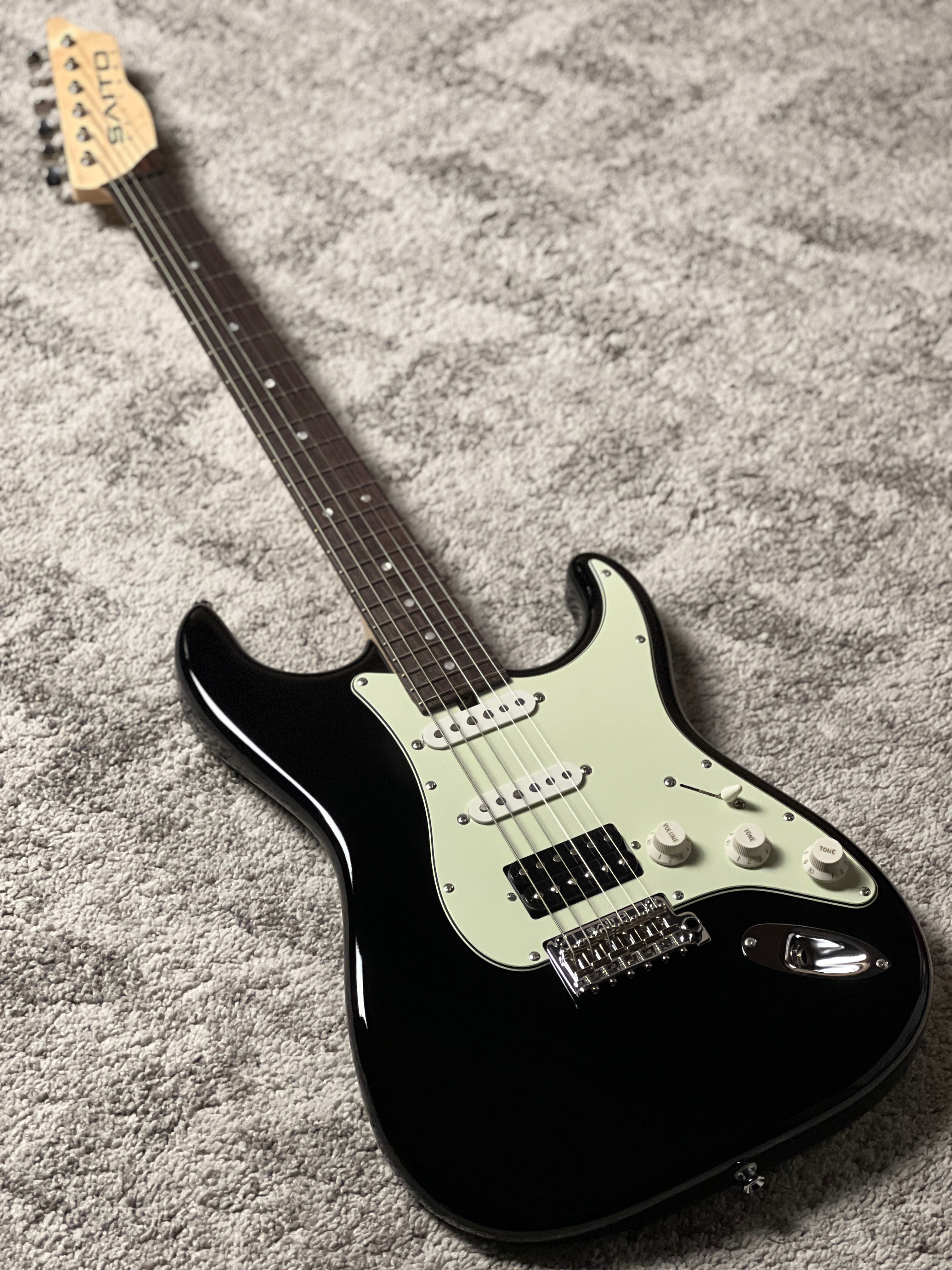 Saito S-622CS SSH Heritage with Rosewood in Black with Mint Green