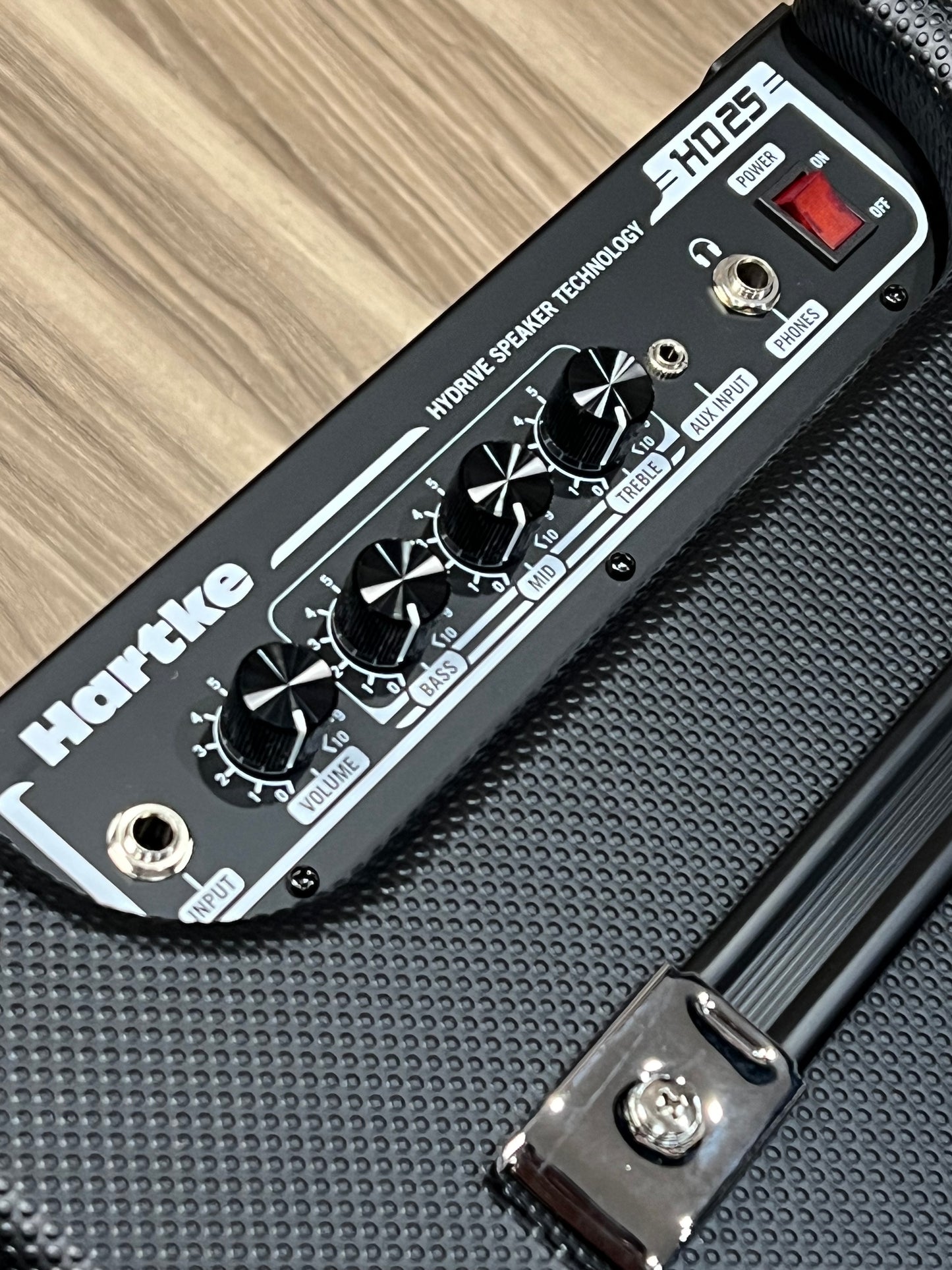 Hartke Hydrive HD25 25W 8" Bass Combo Ampli