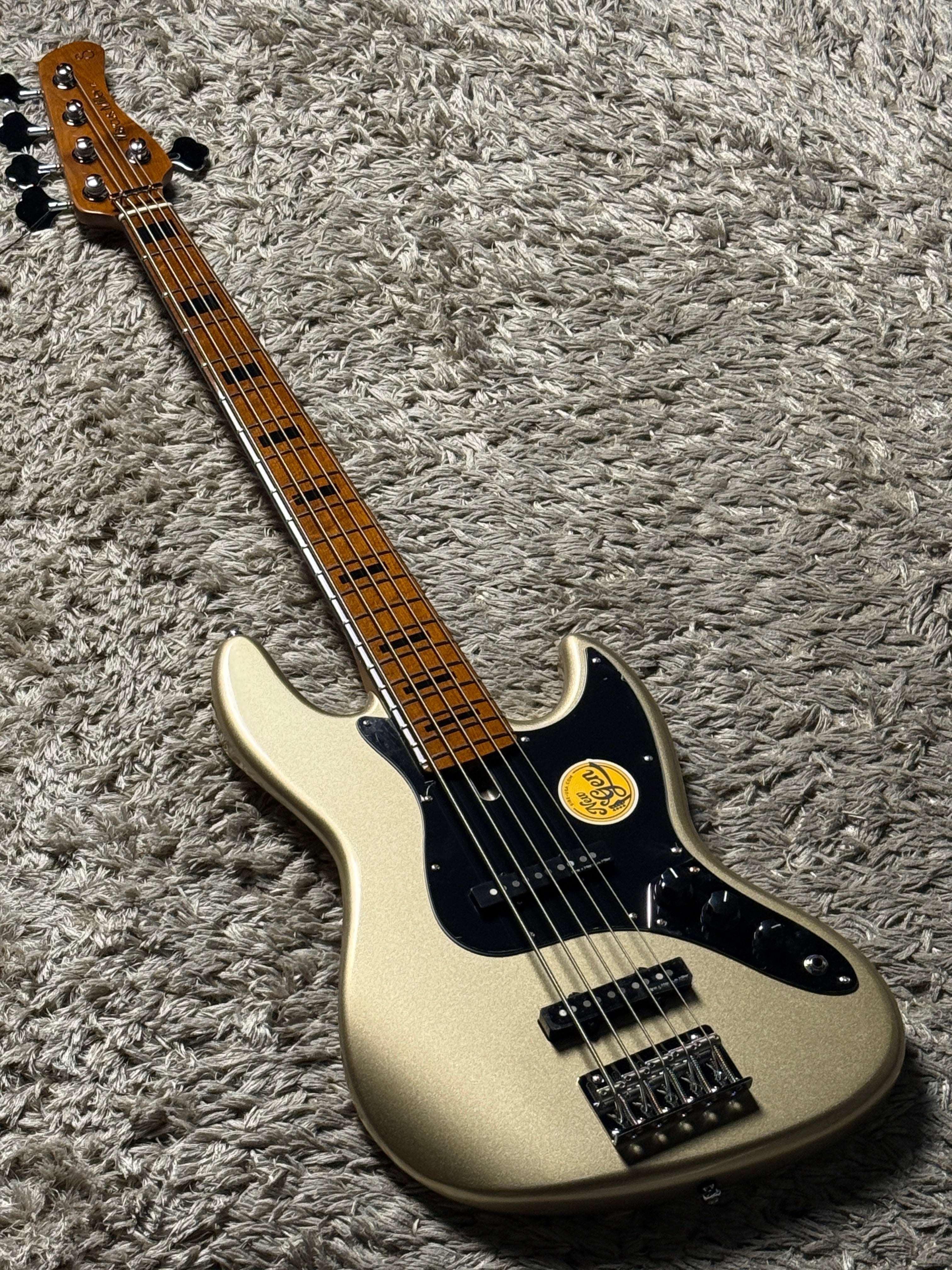 Sire Marcus Miller V5 Alder-5 St in Champagne Gold Metallic