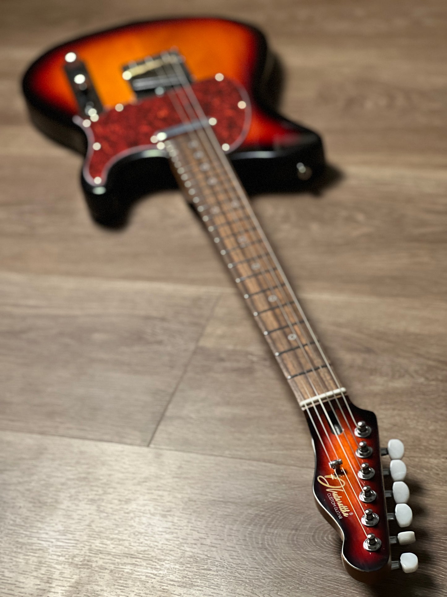 Dhatarattha Basic DTL in 3-Tone Sunburst with Rosewood FB