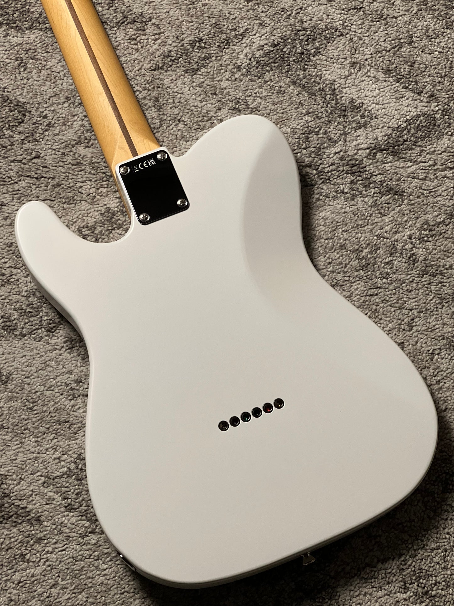 Fender MIJ Limited Telecaster with RW FB in Blanc JD25024767