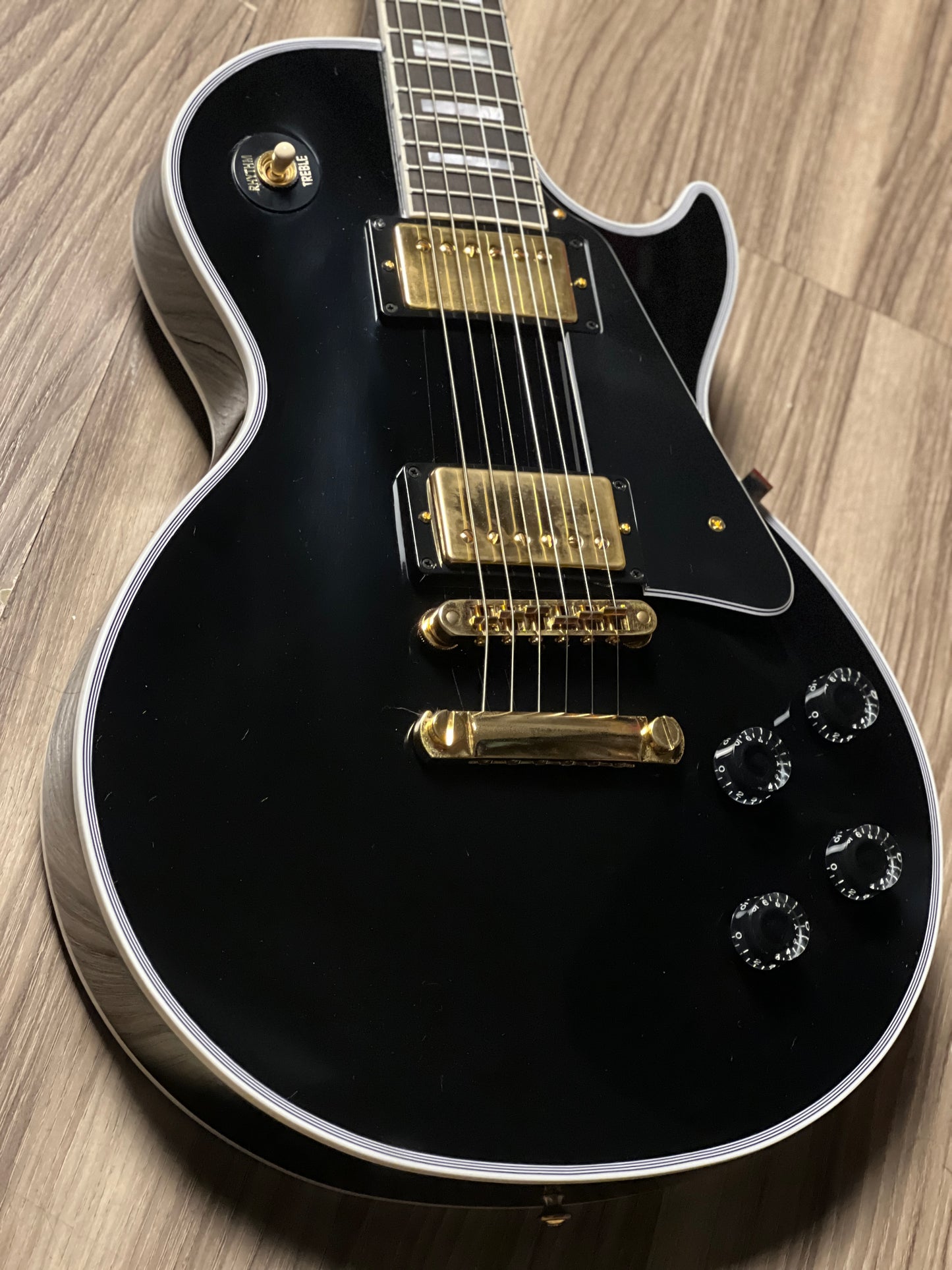 Gibson Les Paul Custom w/Ebony Fingerboard Gloss in Ebony w/Case CS 403244