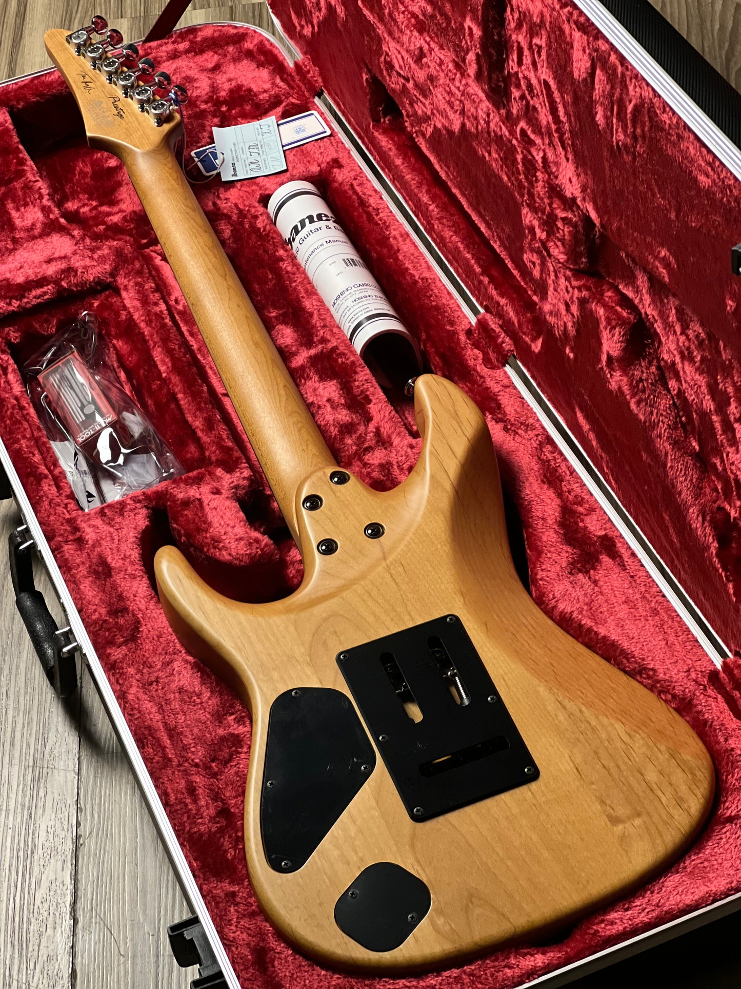 Ibanez TQM2-CUF Tom Quayle Signature  in Charcol Black Burst Flat with Case F2429226