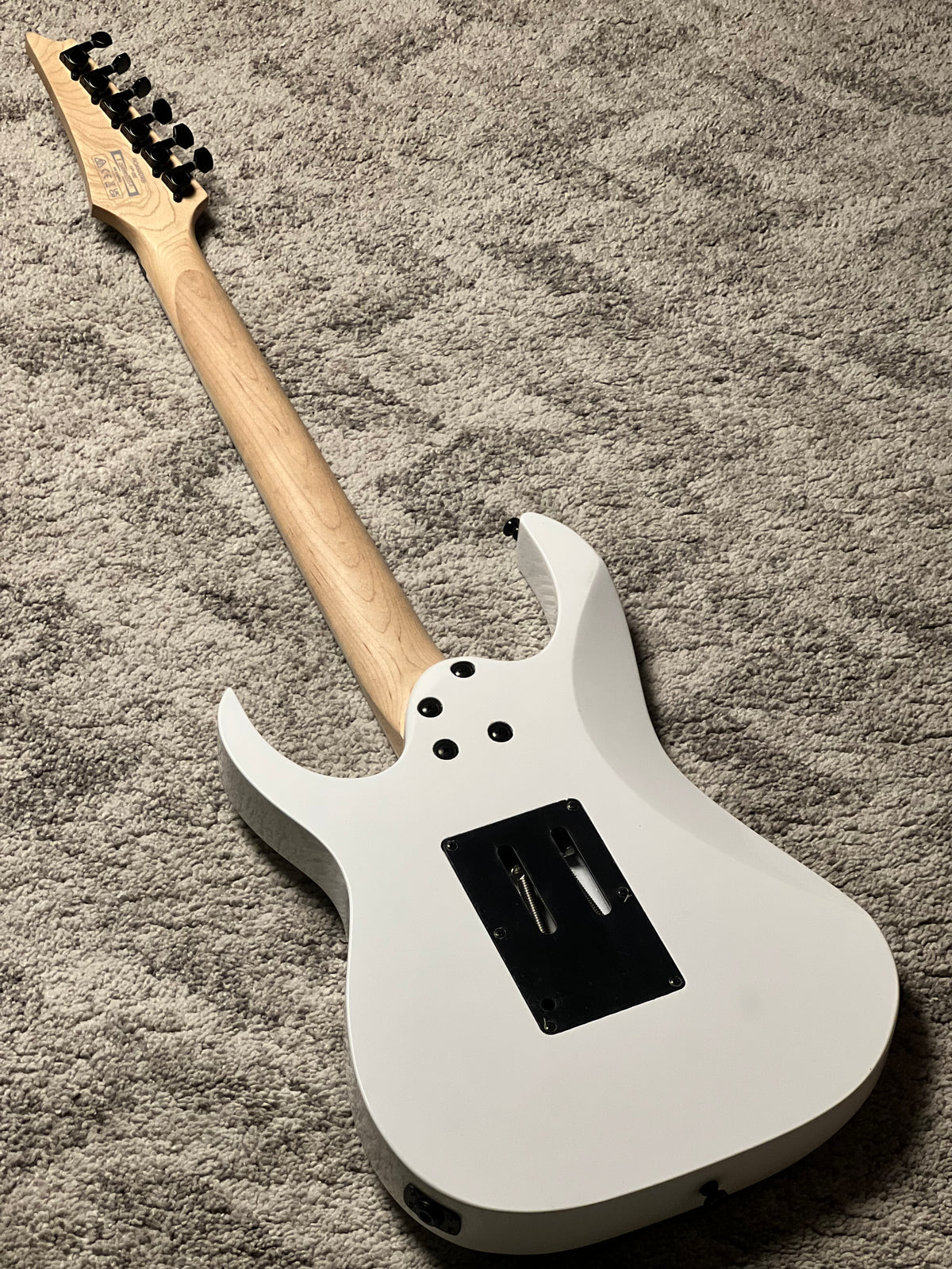 Ibanez RG450DXB-WH Electric Guitar in White I260802054 (USED)