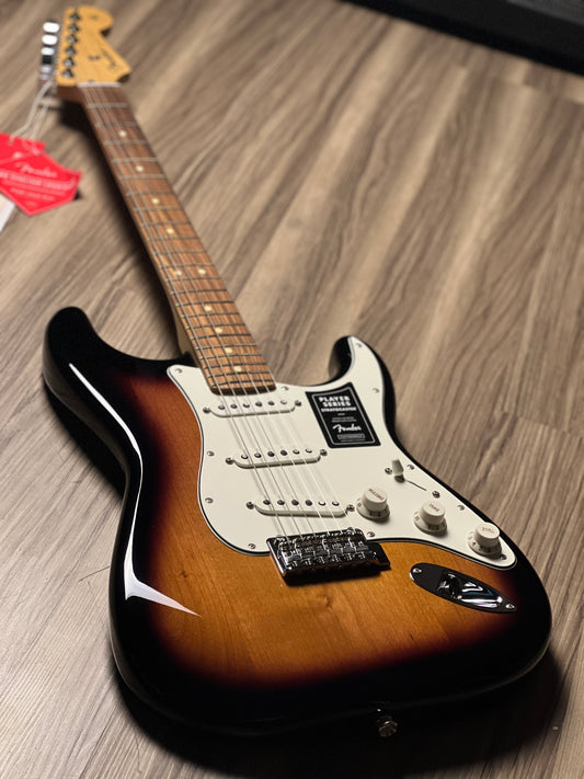 Fender Player Stratocaster and Pau Ferro FB in Anniversary 2- Color Sunburst