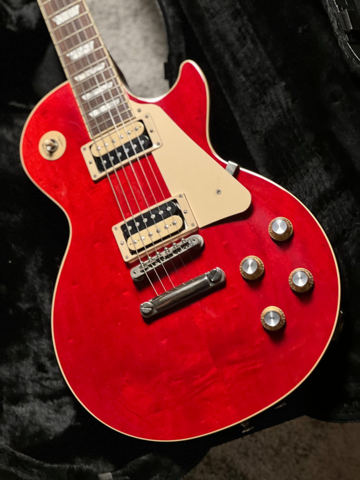 Gibson Les paul Classic in Translucent Cherry w/Case 216430070
